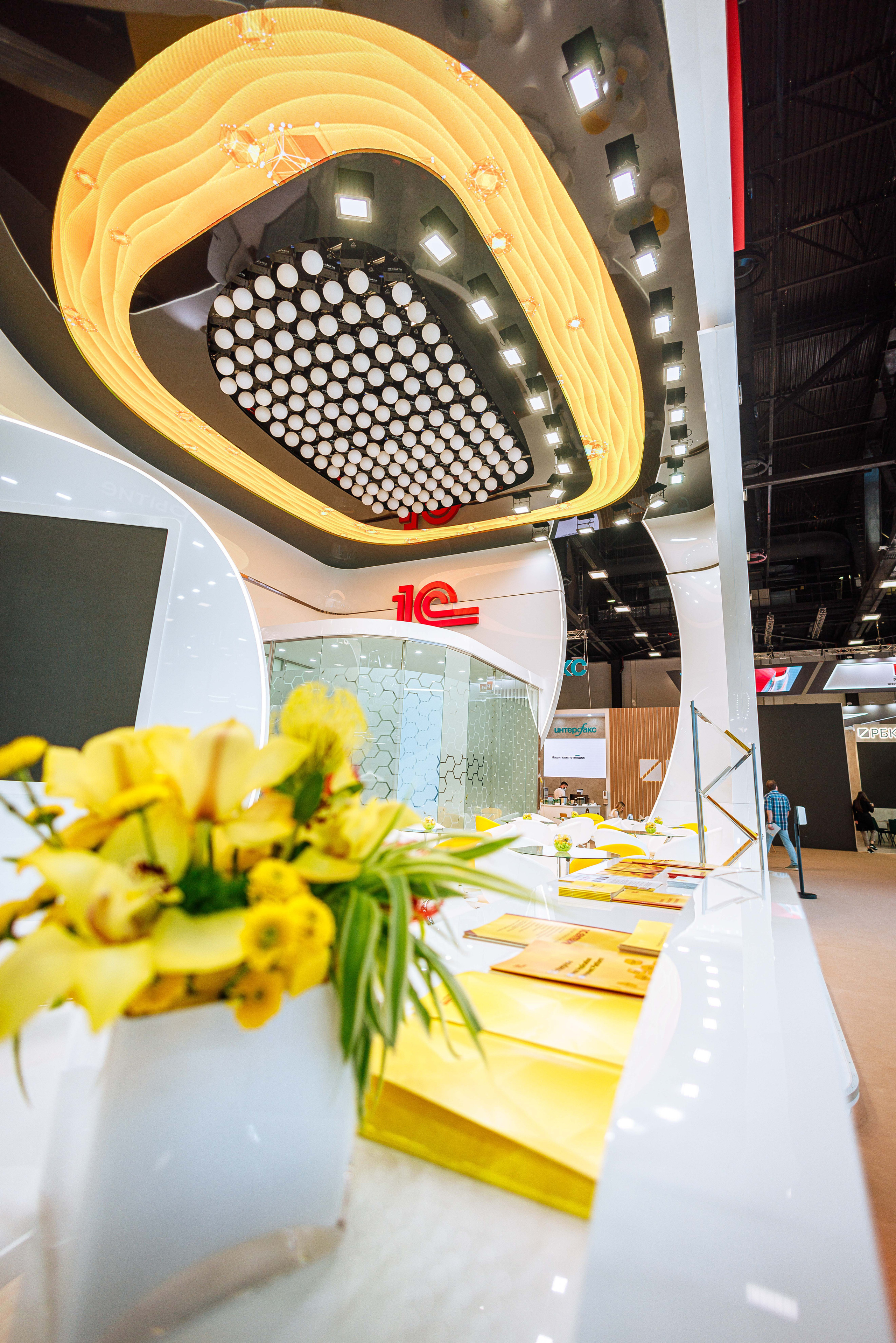 Стенды ПМЭФ 2022. Фотограф Балаев Михаил