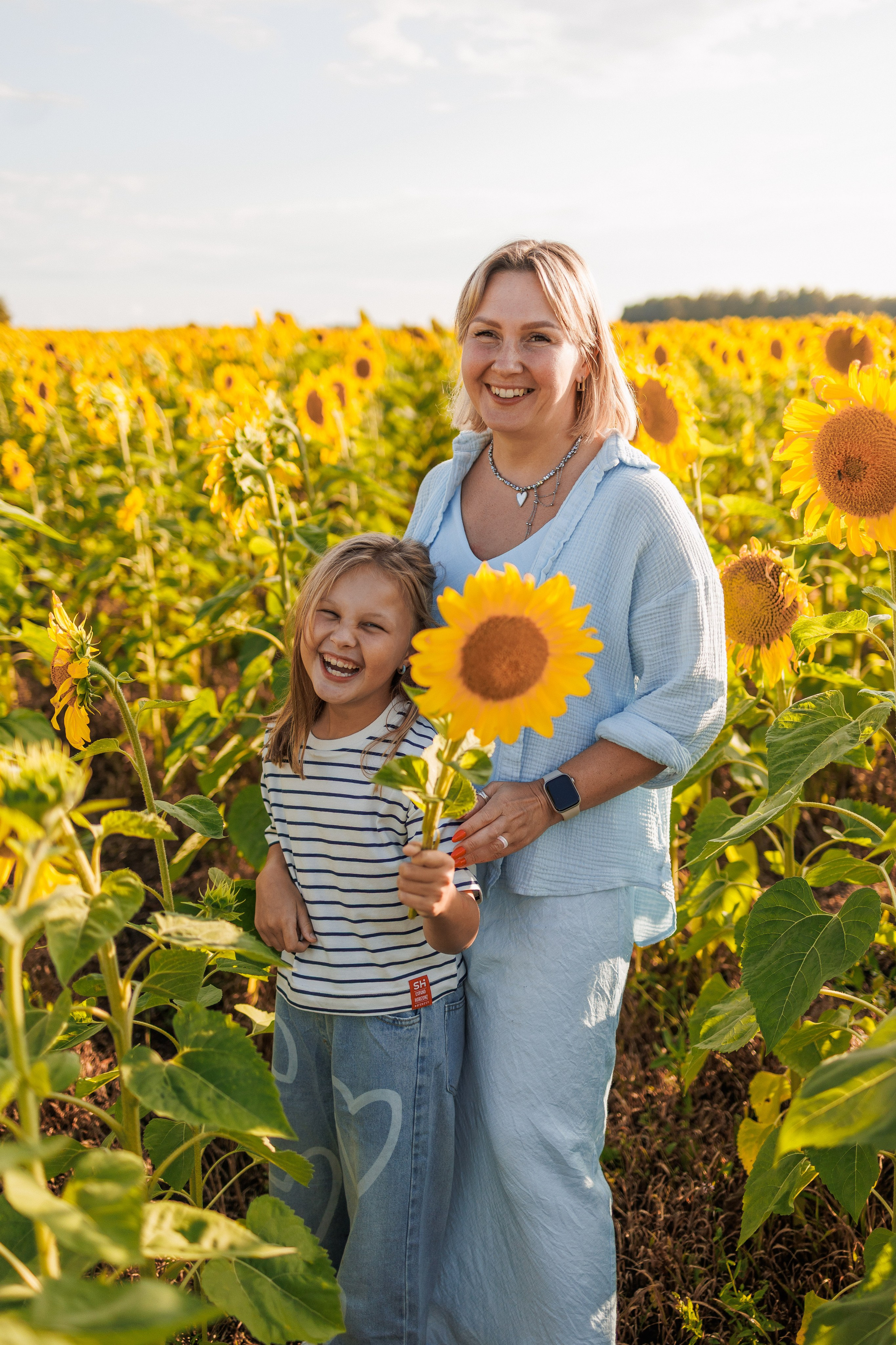 В поле подсолнухов. Семейный фотограф г. Тюмень