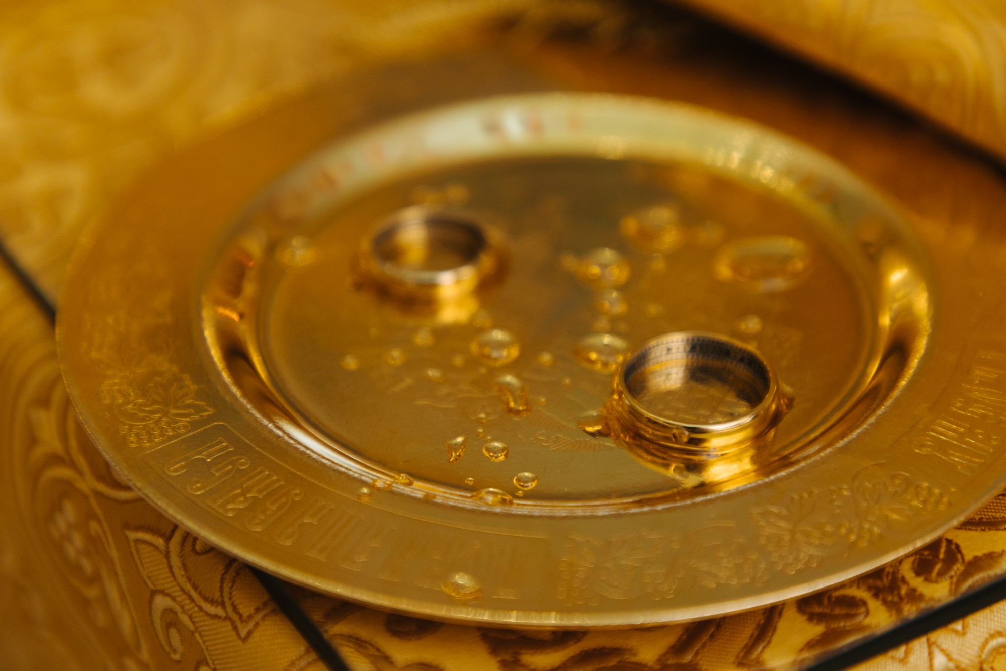 сколько стоит Венчание Спасская церковь г.Всеволожск, где венчаться в Всеволожске, церковь для венчания, заказать обряд венчания, где лучше венчаться, как записаться на венчание спб, лучший храм для венчания, венчаться в питере