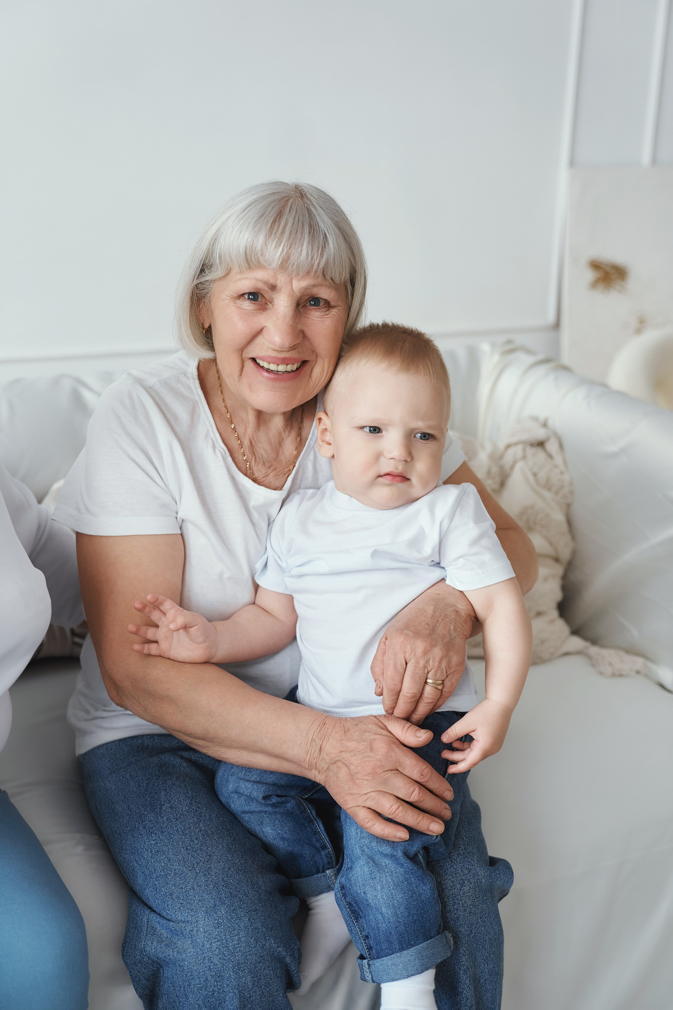 Семейная фотосессия в студии с детьми. Семейный фотограф Евгений Опарин