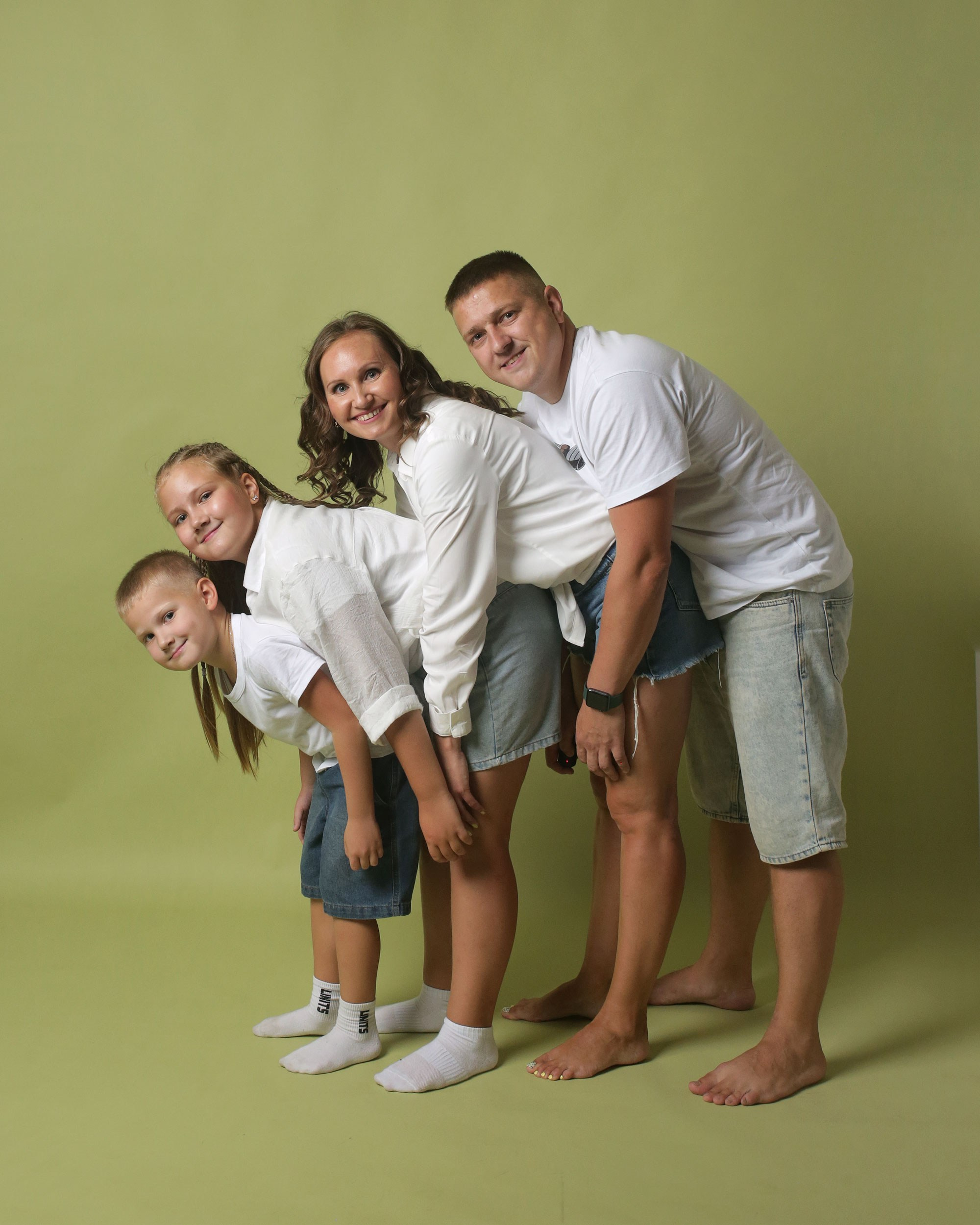 семья на фотосессии