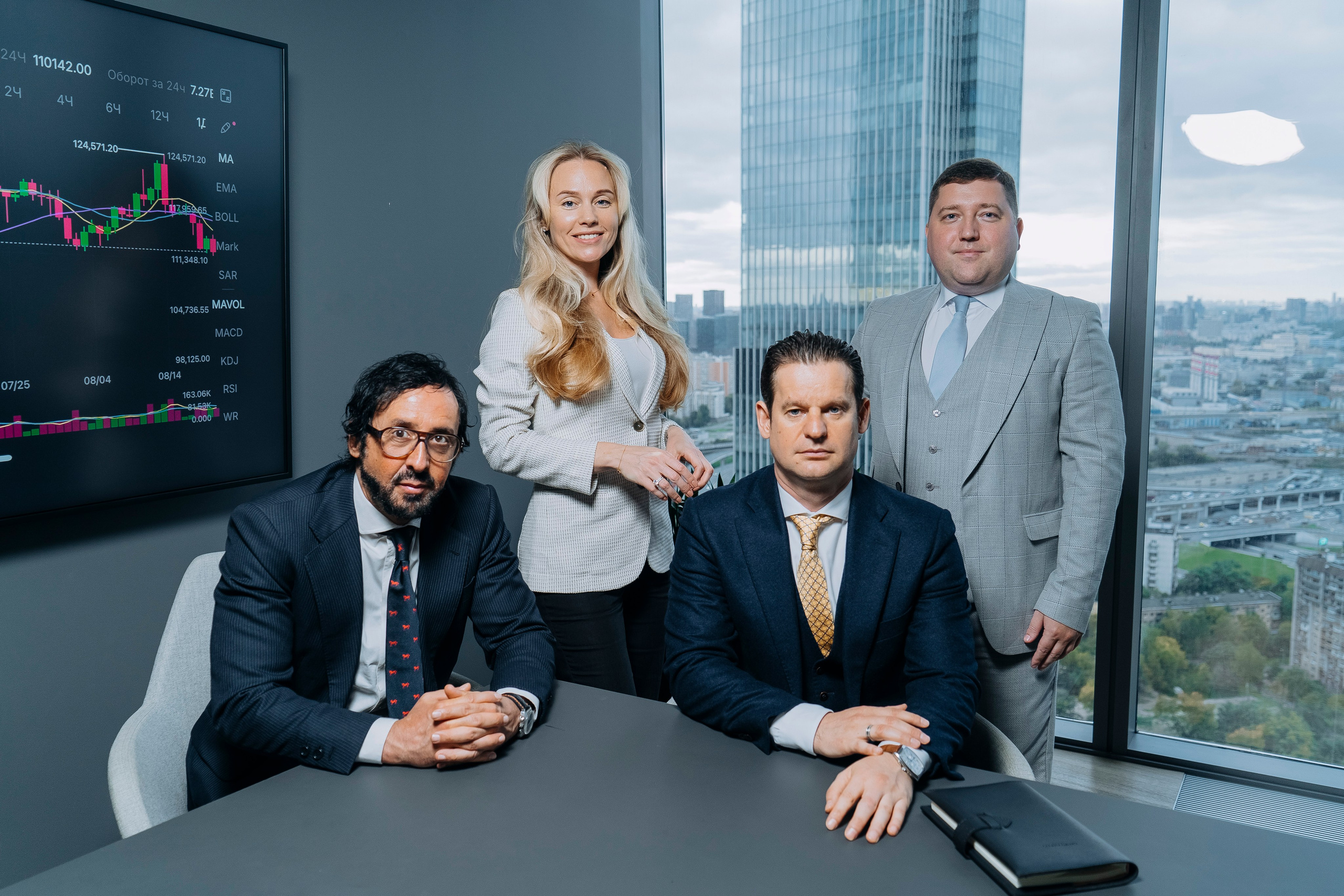 Деловая фотосессия в Москва-Сити. Профессиональный портретный фотограф в Москве Владимир Глаголев