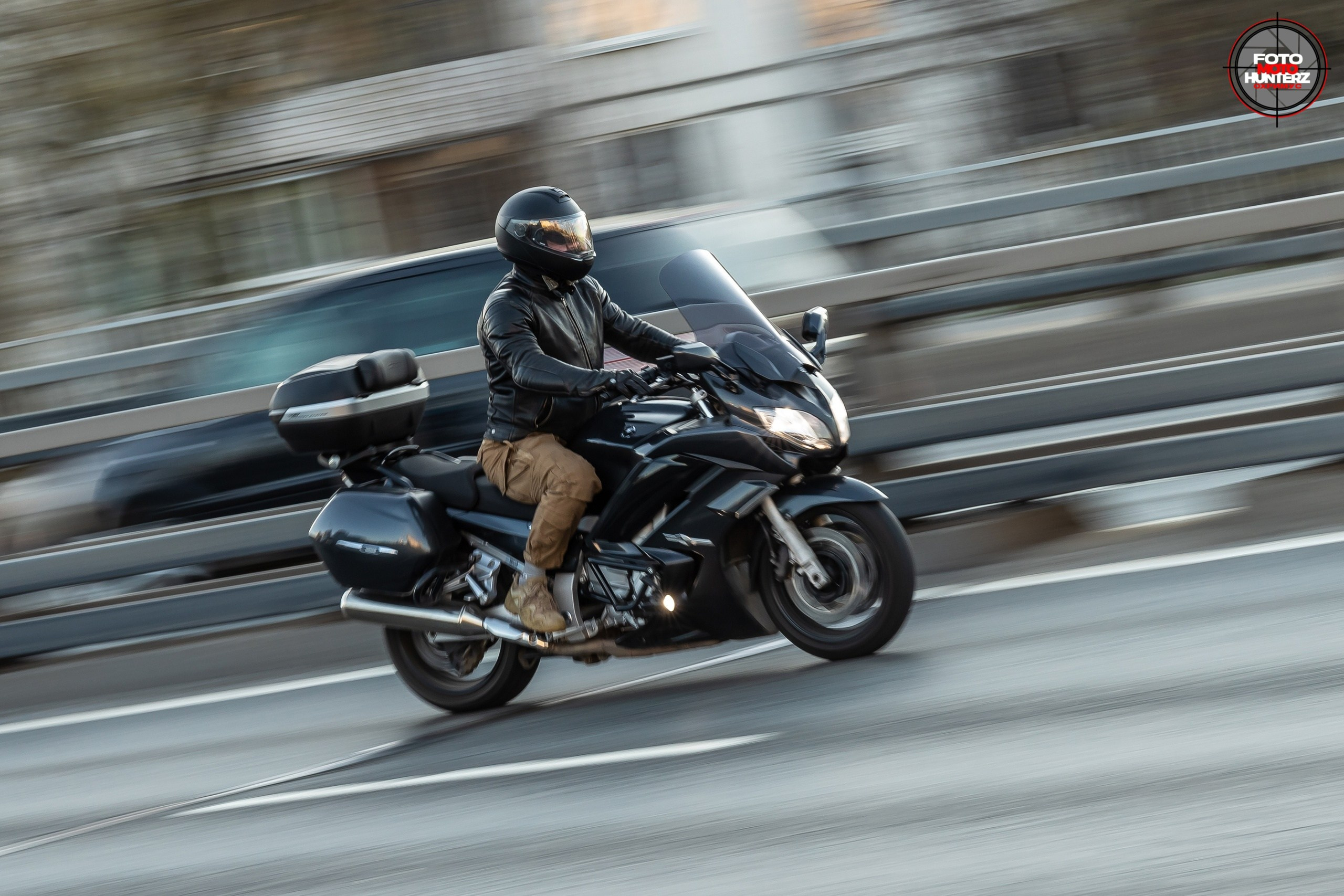 FotoMotoHunterZ — фотографии мотоциклистов на улицах города