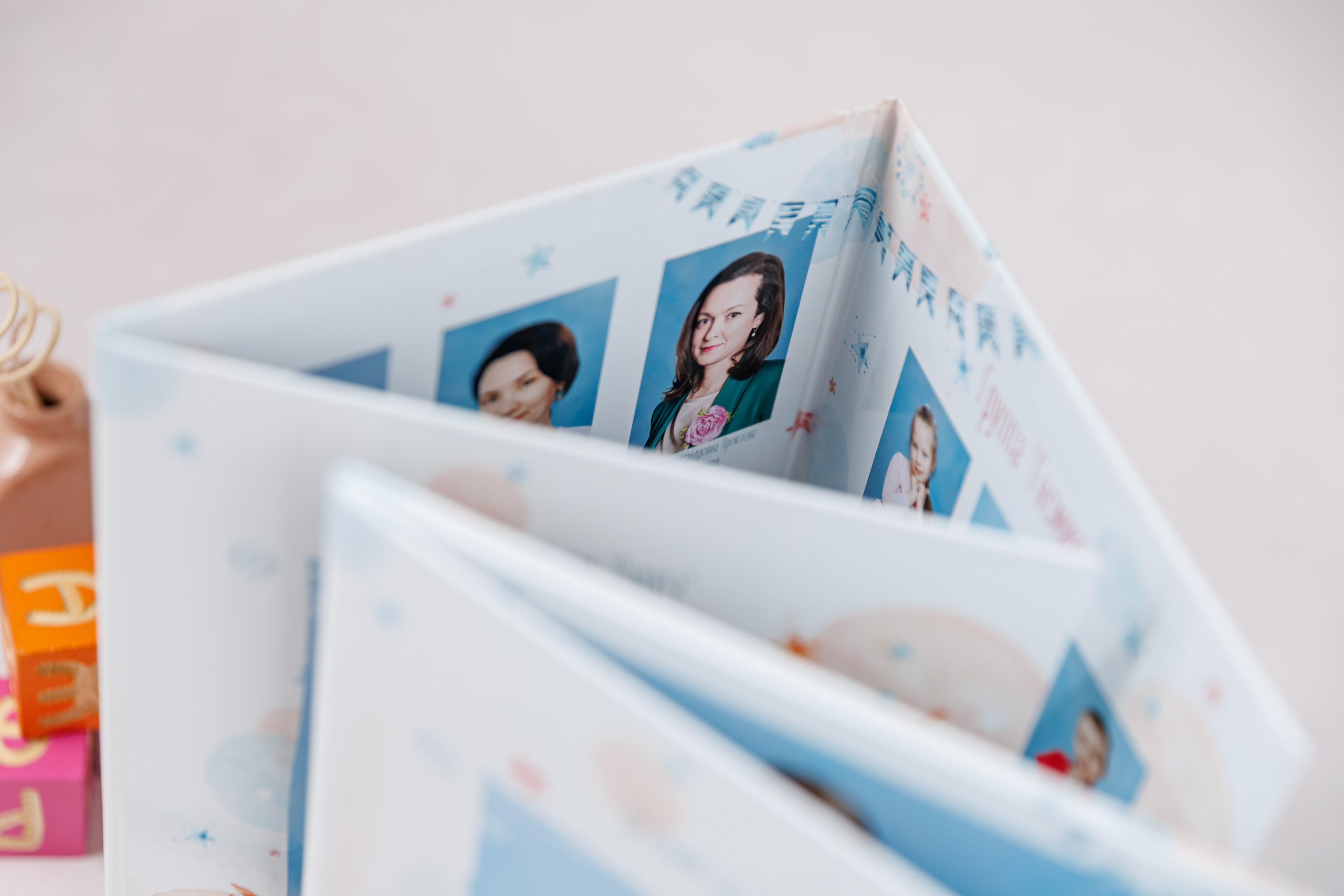 Выпускные альбомы в детский сад. Семейный и детский фотограф Комина Елена, Власиха, Одинцово