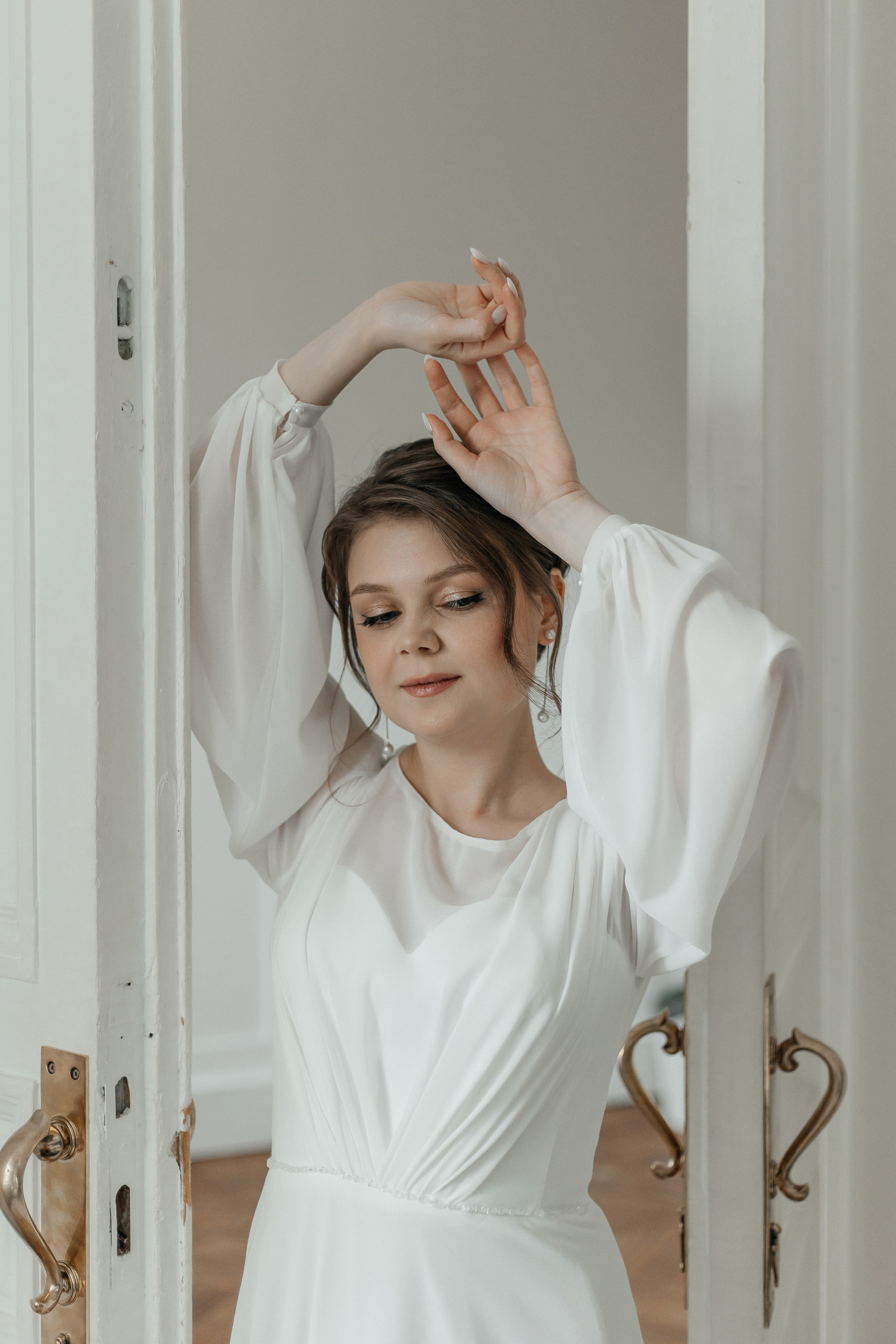 Свадебная фотосессия в студии в Москве. Свадебный фотограф в Москве Дарья Олендарёва