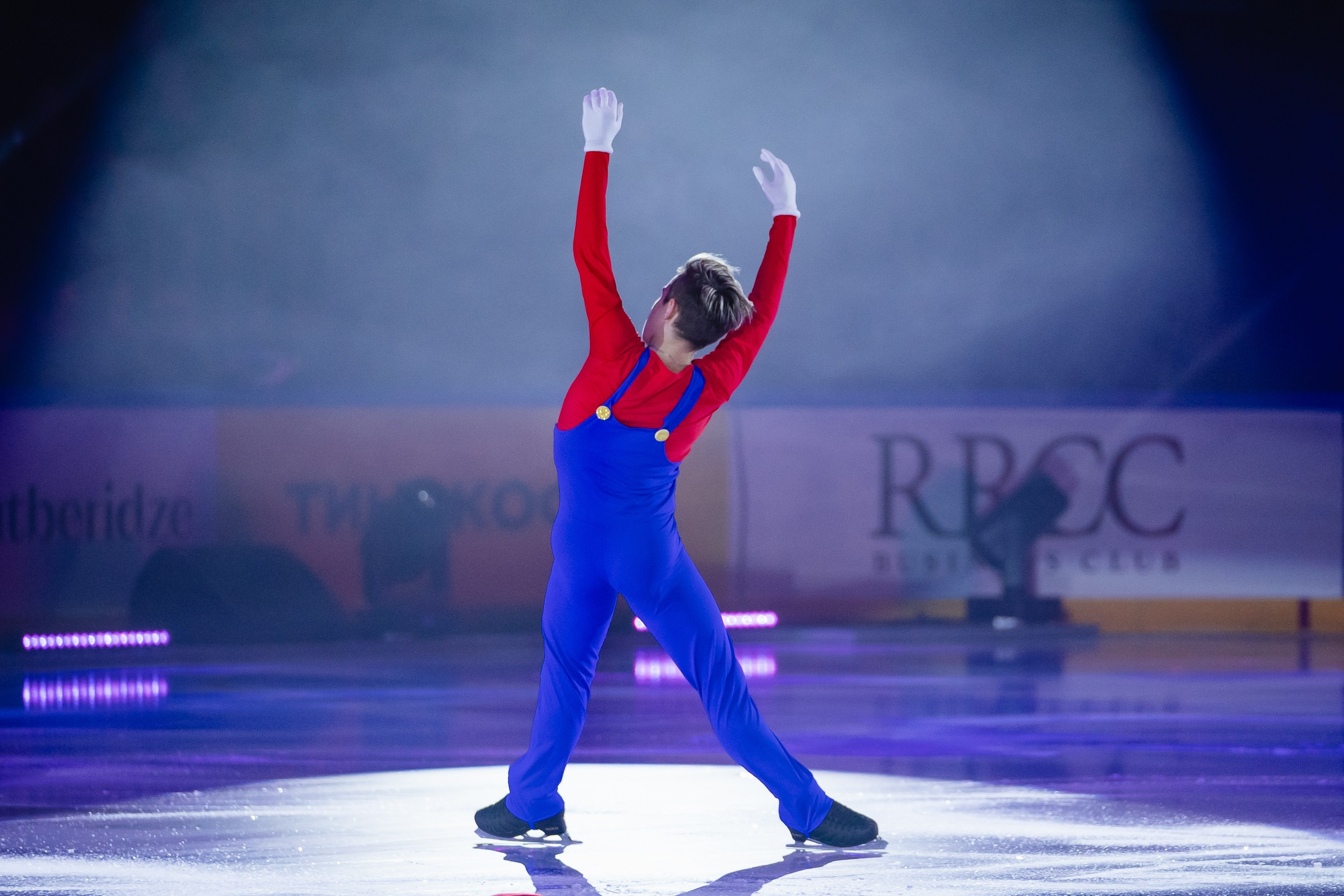 Шоу «Чемпионы на льду» в Новосибирске. Воробьева Ксения — Спортивный и танцевальный фотограф Новосибирск
