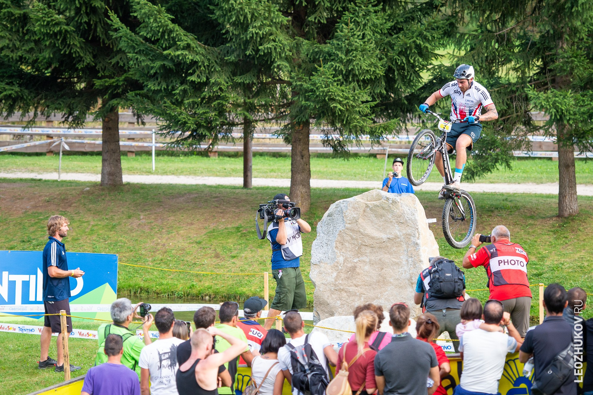 UCI Trials World Championships 2016 — finals. Sports photographer Leonid Zhukov