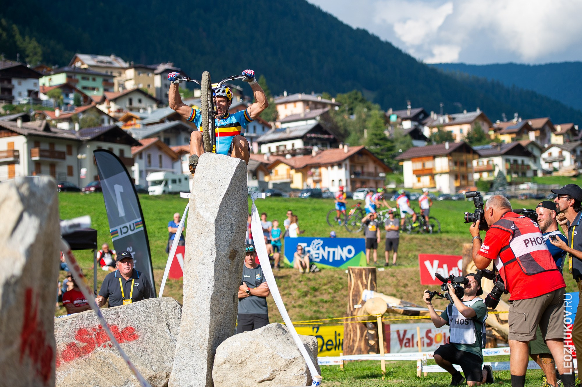 UCI Trials World Championships 2016 — finals. Sports photographer Leonid Zhukov