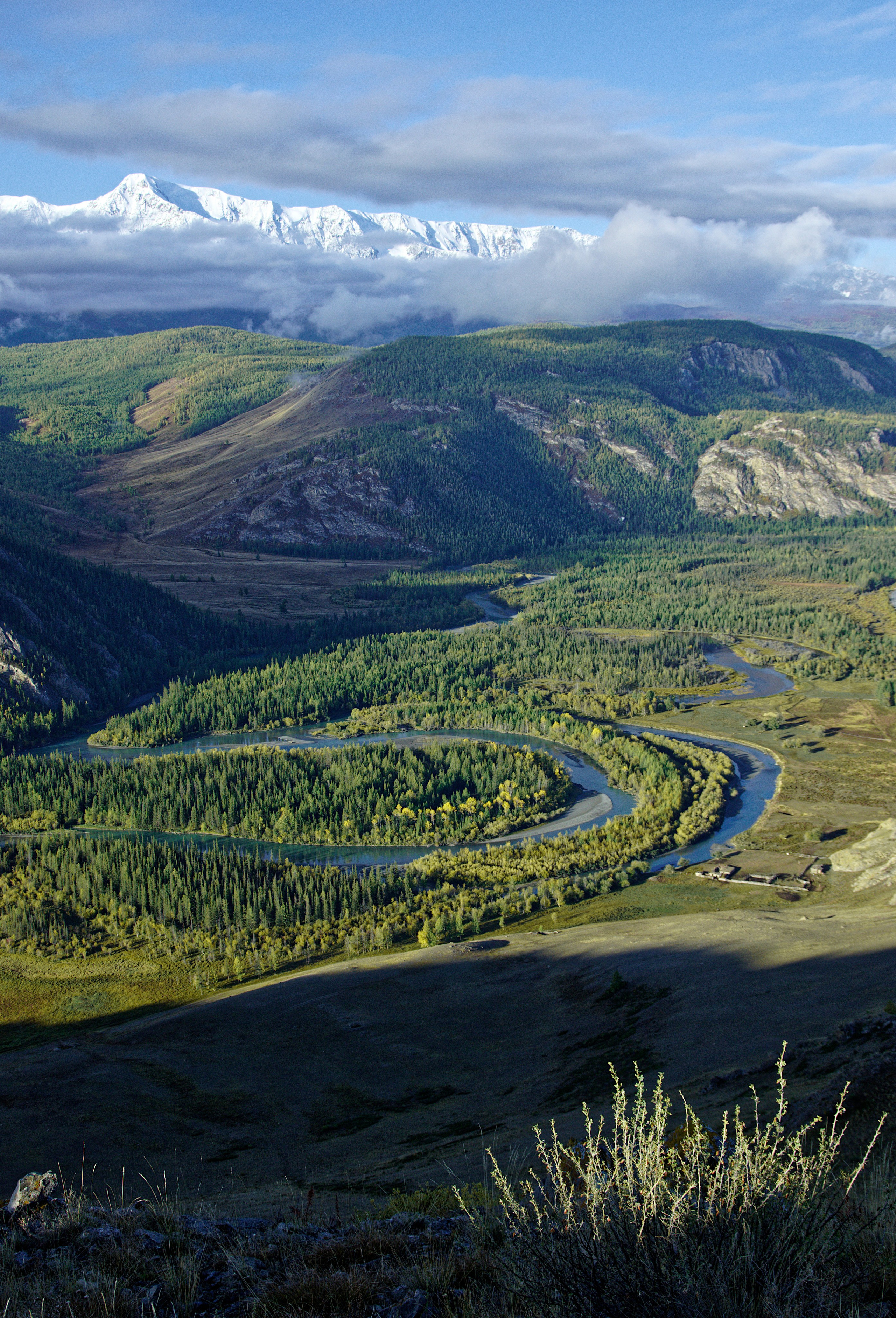 Это не фотошоп. Я видел это в горах Алтая. Семоха Валерий. Фотограф