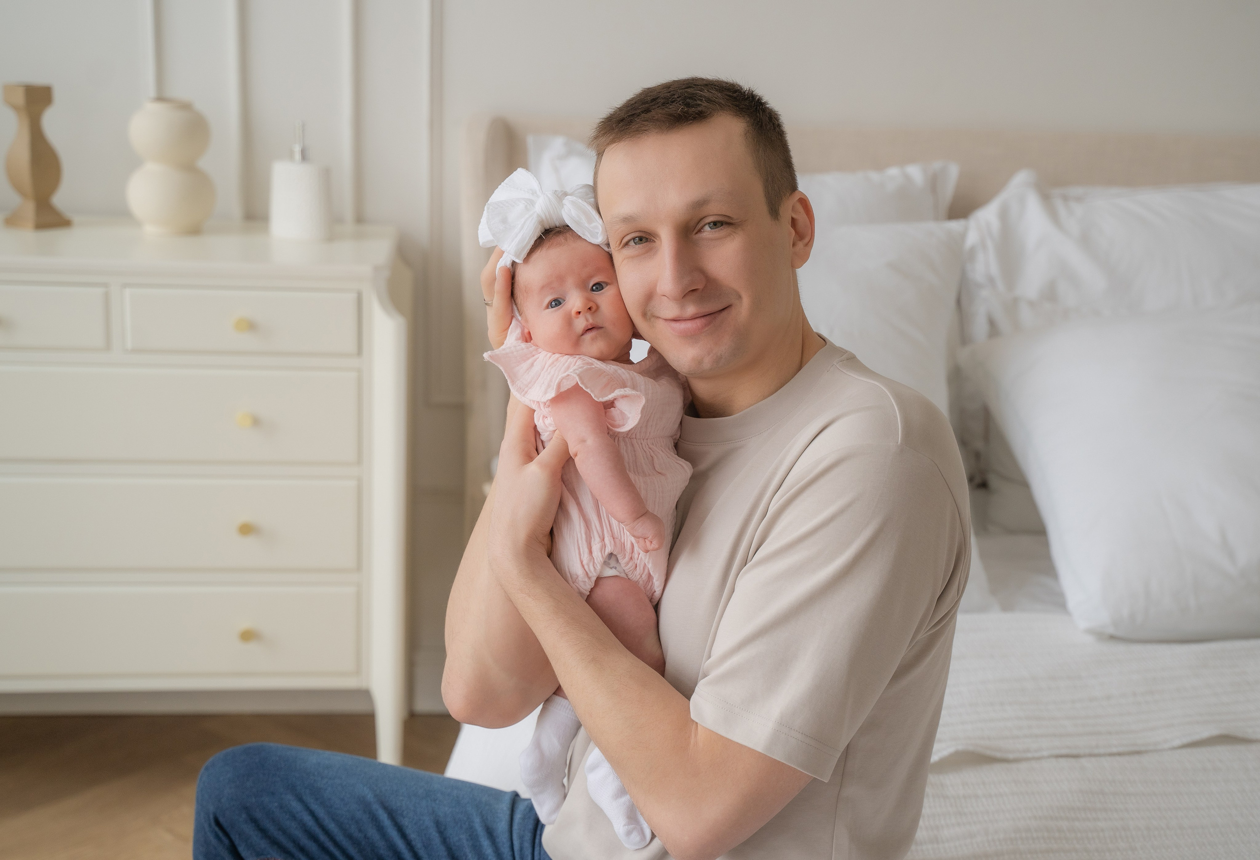 Лайфстайл фотосессия новорожденной в студии