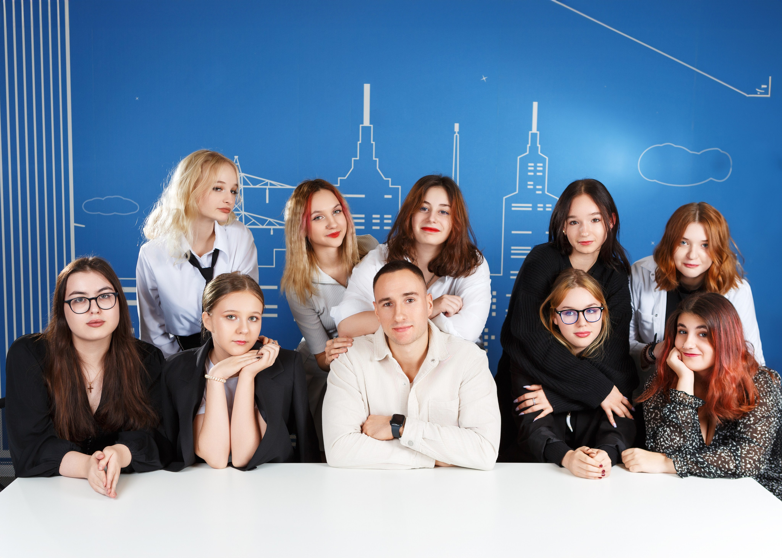 Выпускной альбом для 9 Класса. Выпускные альбомы и школьный фотограф в Подольске, Троицке, Щербинке, Москве и Московской области