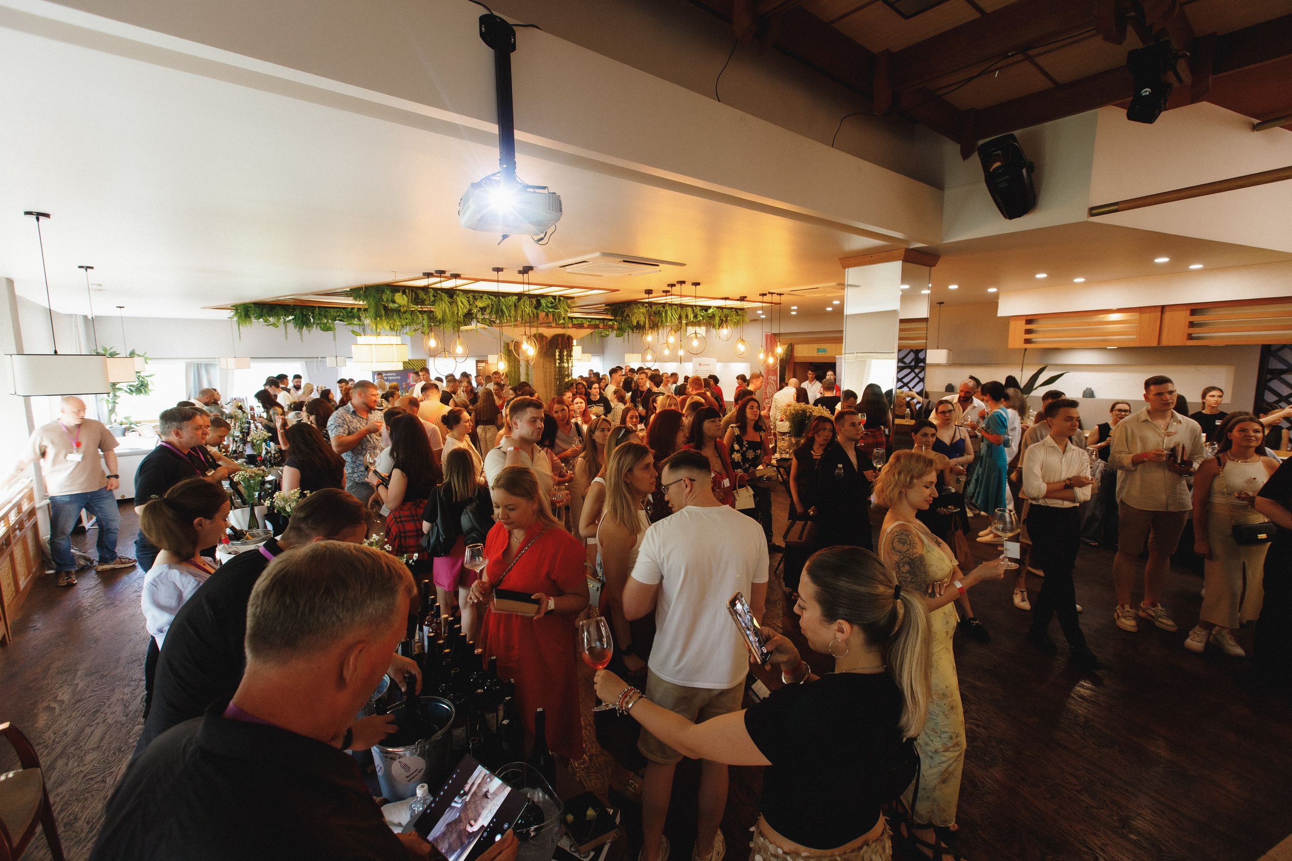 ФЕСТИВАЛЬ РОССИЙСКОГО ВИНА. СВОИ. ФОТООТЧЕТЫ-СОБЫТИЯ-МЕСТА