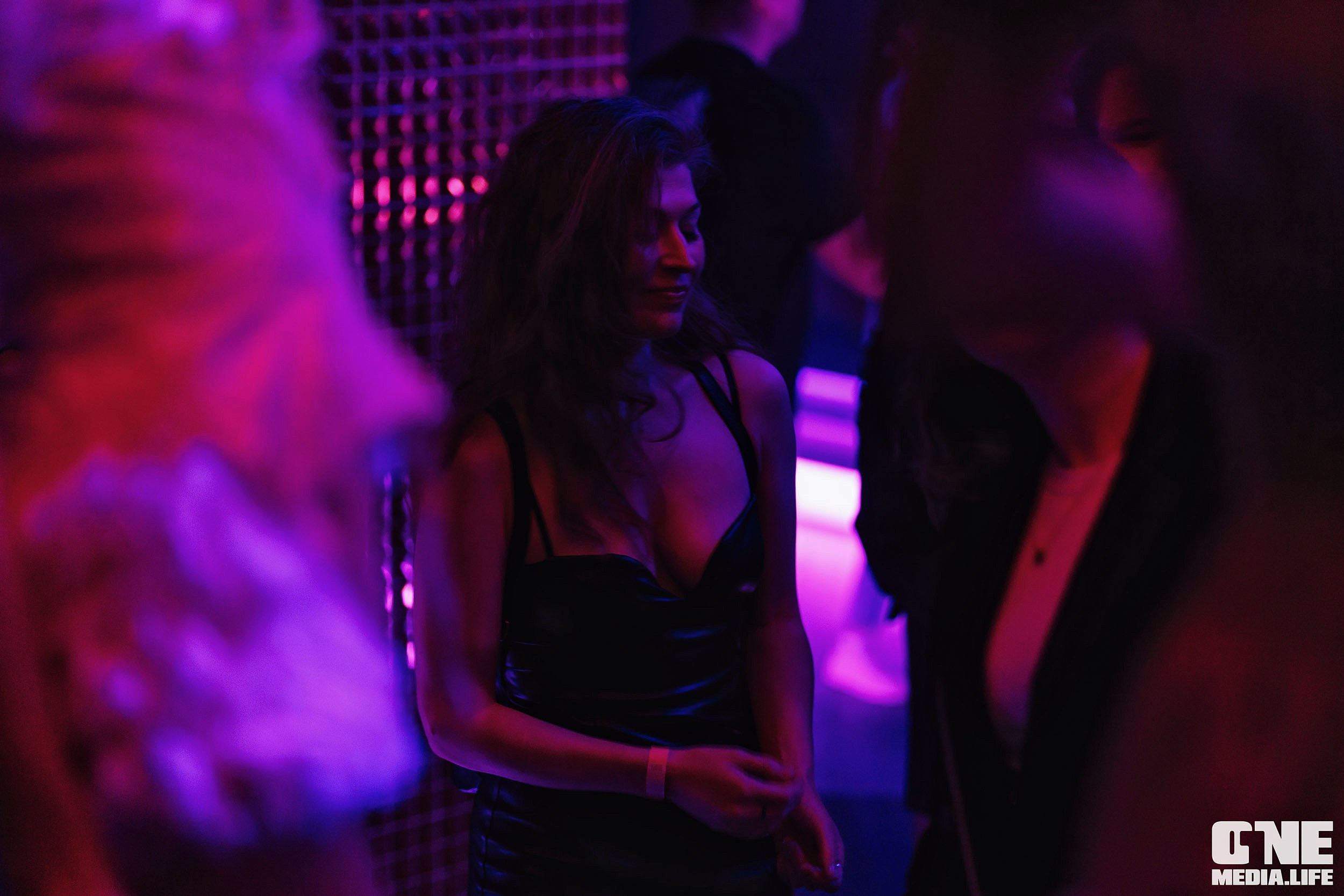 Фоторепортаж из Планеты. One Media Life: фоторепортажи, фотоотчеты с мероприятий и заведений