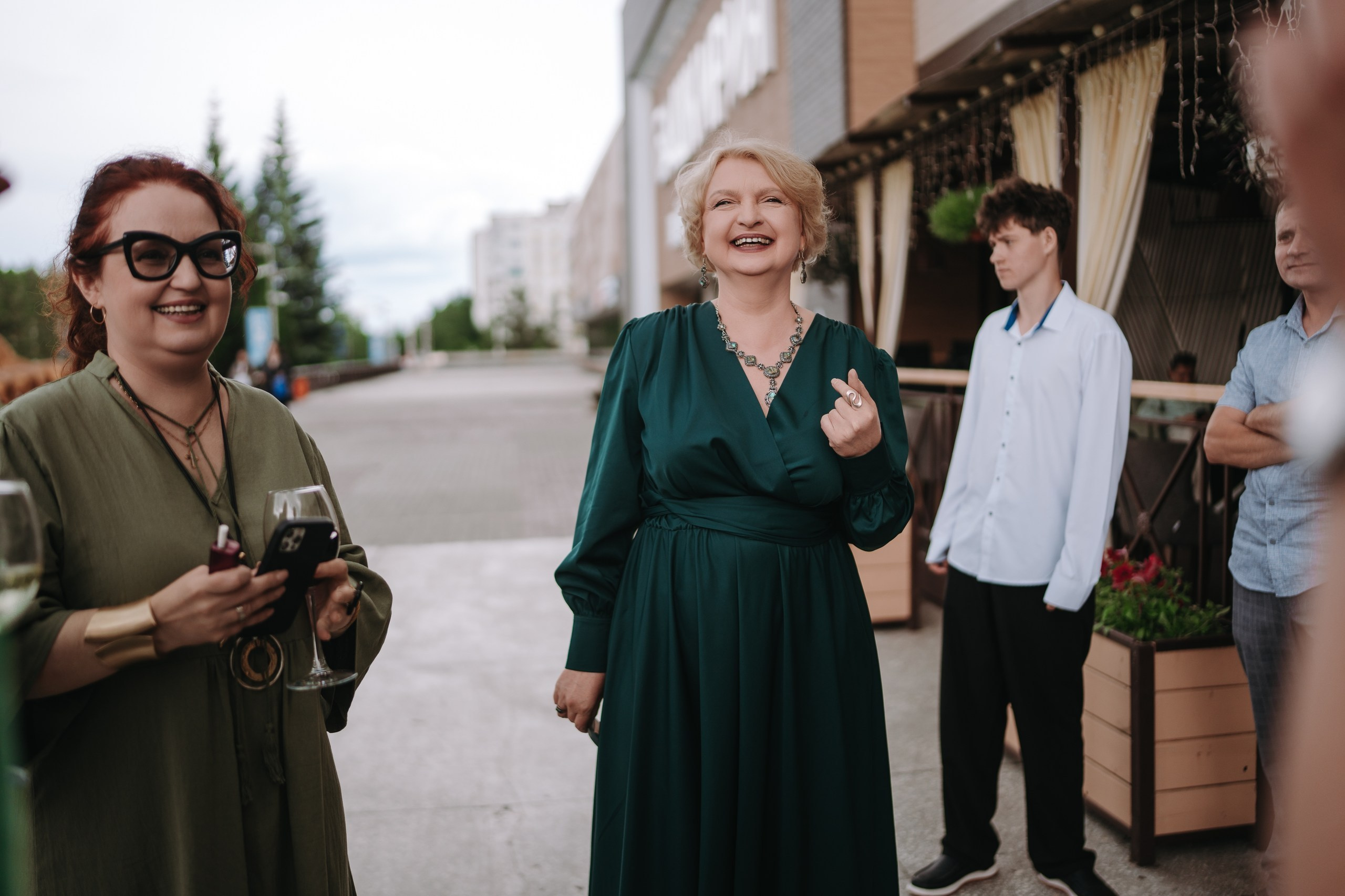 Свадьба в ресторане «Пастернак» Уфа — выездная регистрация, фотосессия с рыцарской атрибутикой и банкет