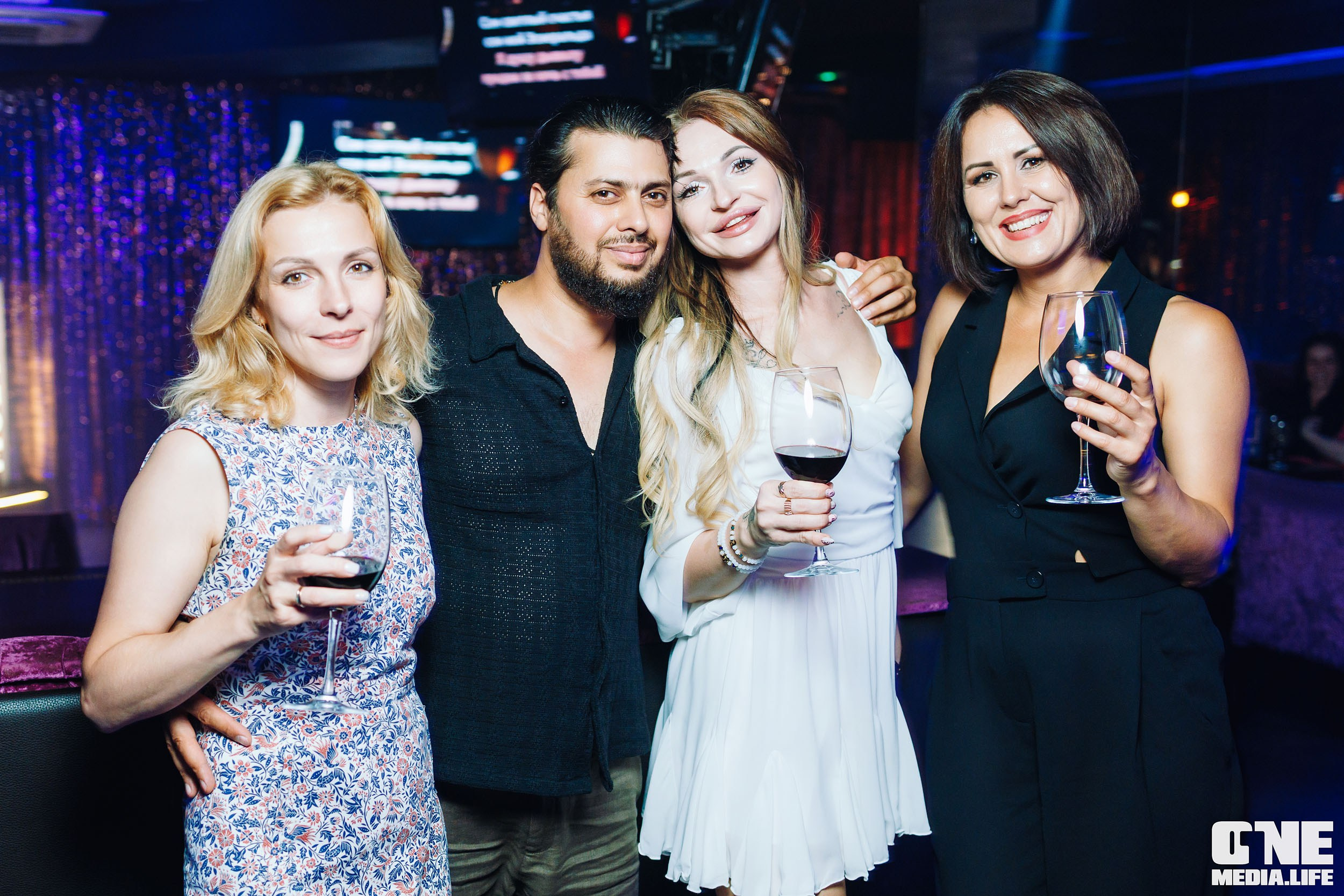 Фоторепортаж из караоке-клуба Эйфория. One Media Life: фоторепортажи, фотоотчеты с мероприятий и заведений