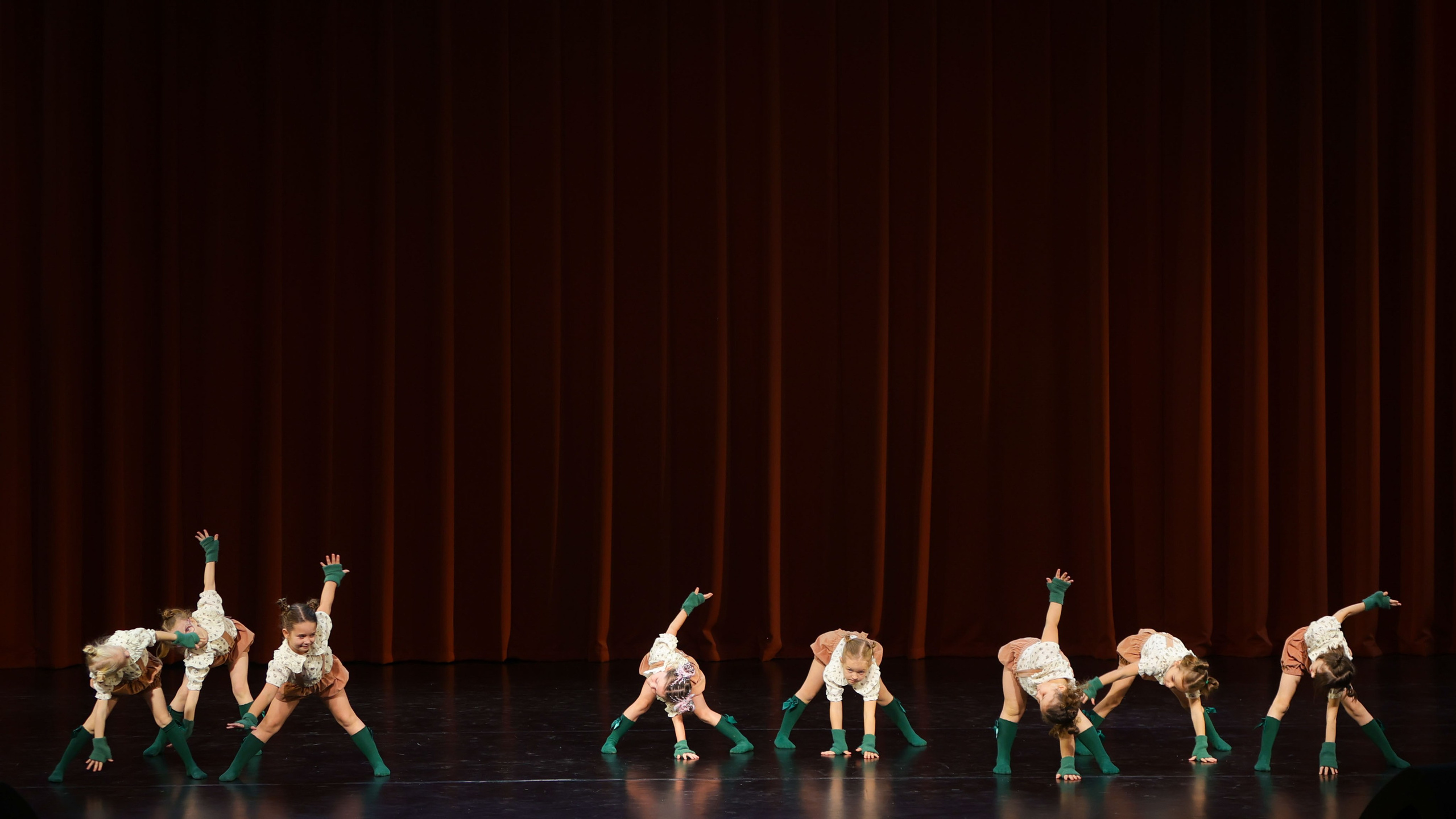 Фестиваль хореографического искусства «КУБОК ЛЕГЕНДЫ — 2025». Выпускные альбомы и школьный фотограф в Подольске, Троицке, Щербинке, Москве и Московской области