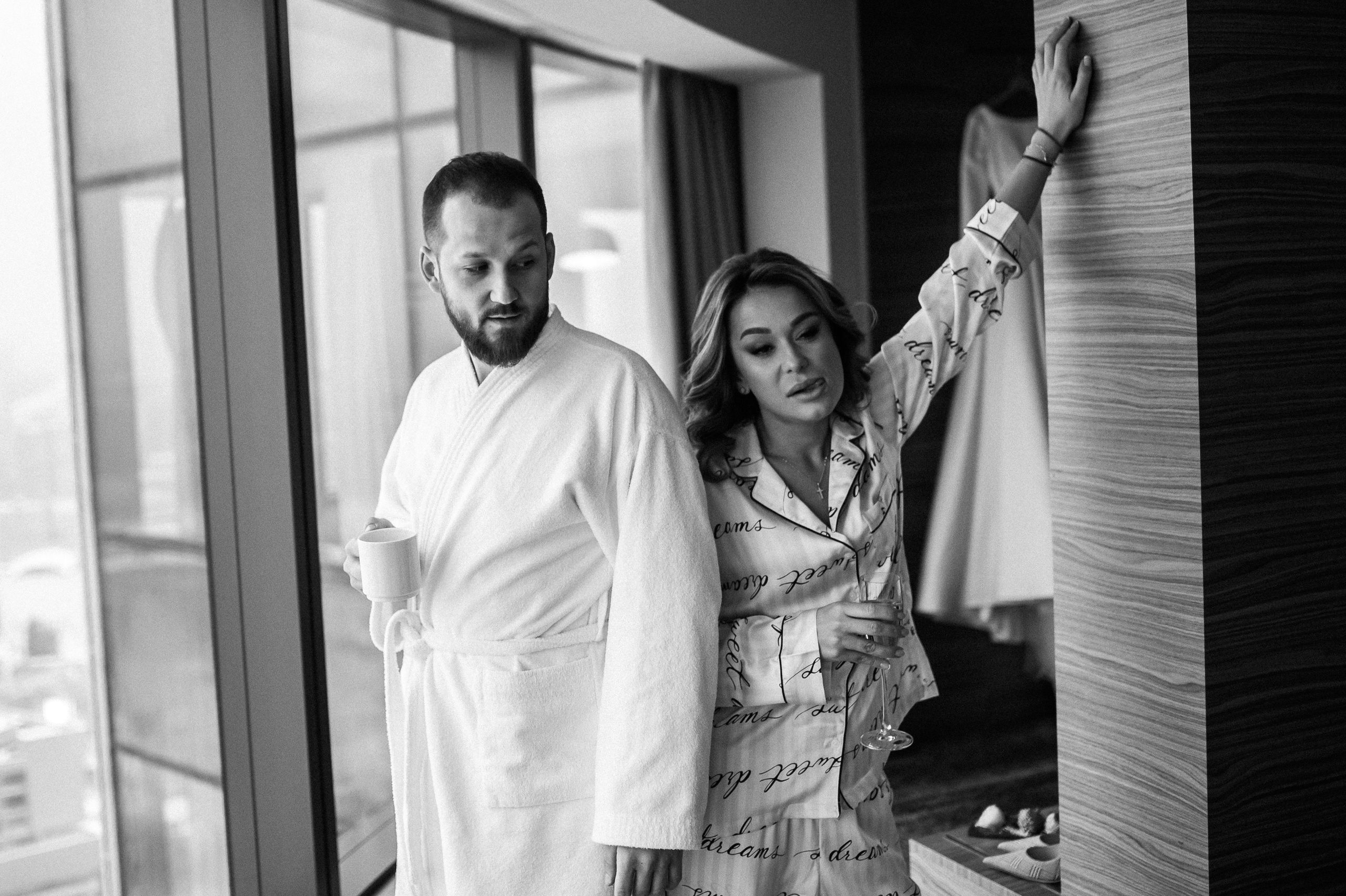 Свадебные сборы в Radisson Blu Olimpiyskiy. Свадебный фотограф Москва — Сергей и Татьяна