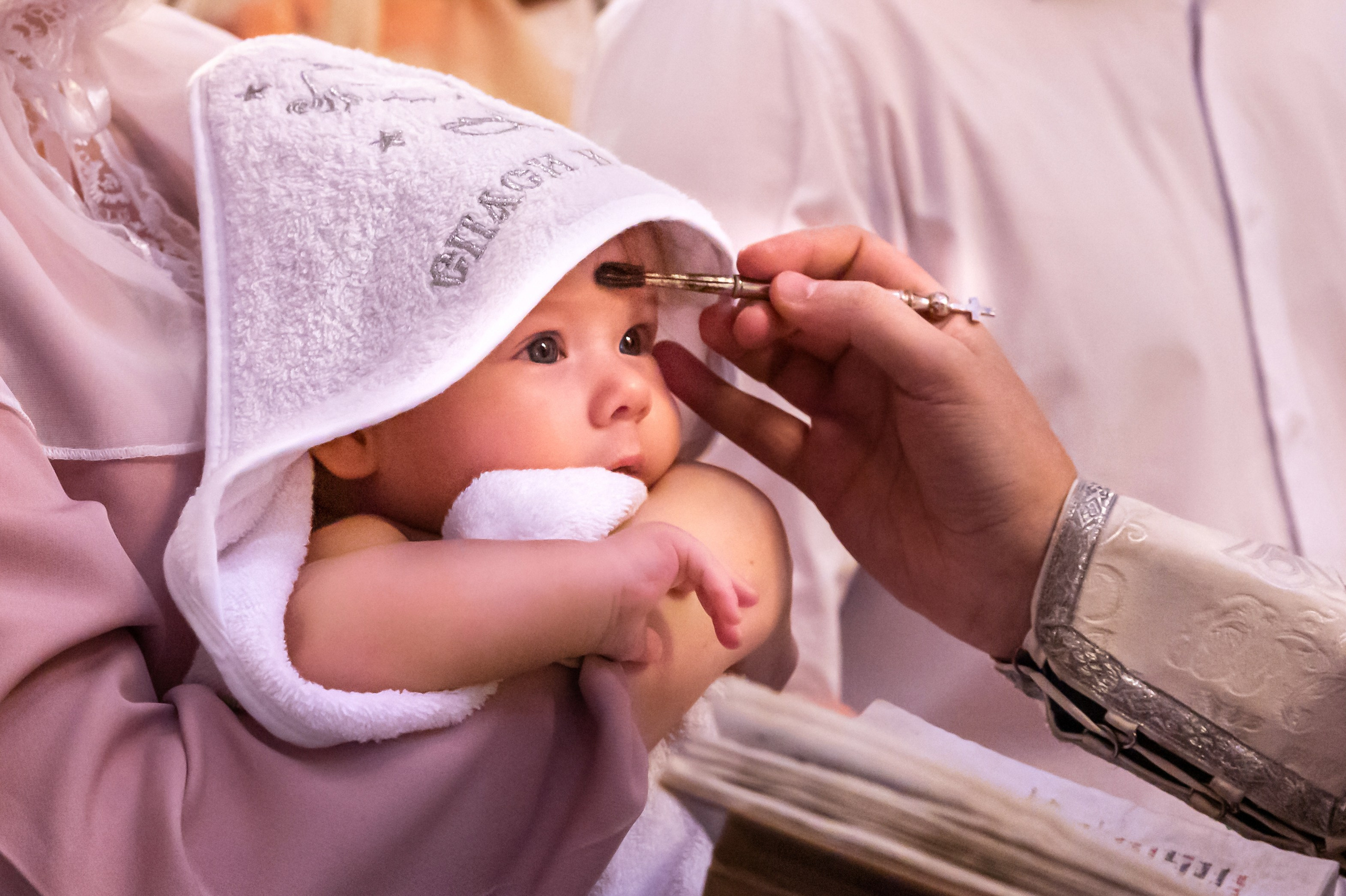 Фотограф на Крещение в Санкт-Петербурге. ФОТОГРАФ РАДОСТИ Фотосессия в студии СПб. Портретный фотограф — Юрий Торлопов