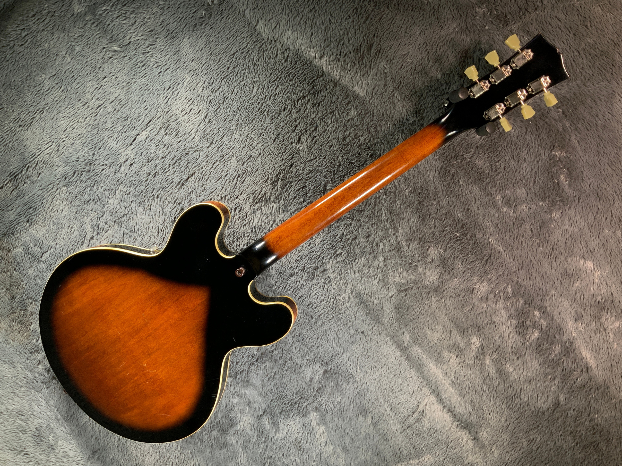 The Samick SA-1 EG 1935. Гитары из Японии