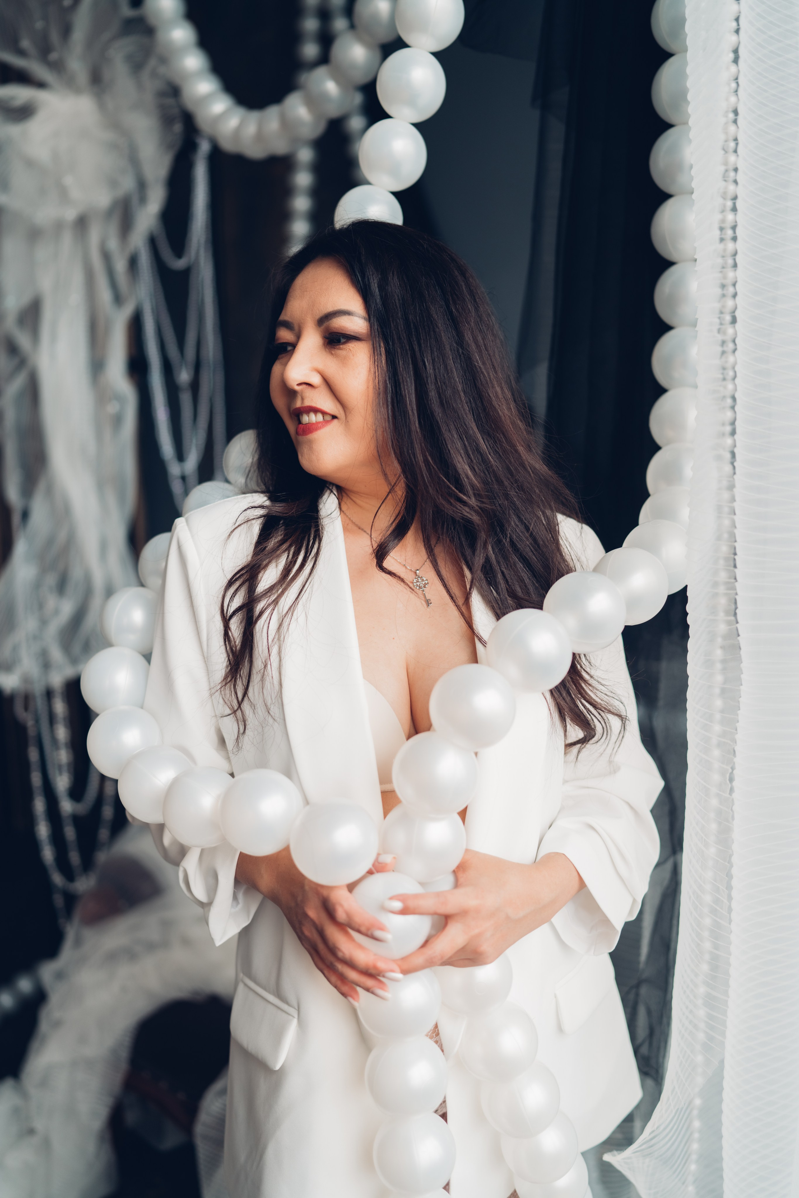 Пока девочки маленькие бусы всегда будут большими…. Профессиональный детский и семейный фотограф в Москве Диля Грошева