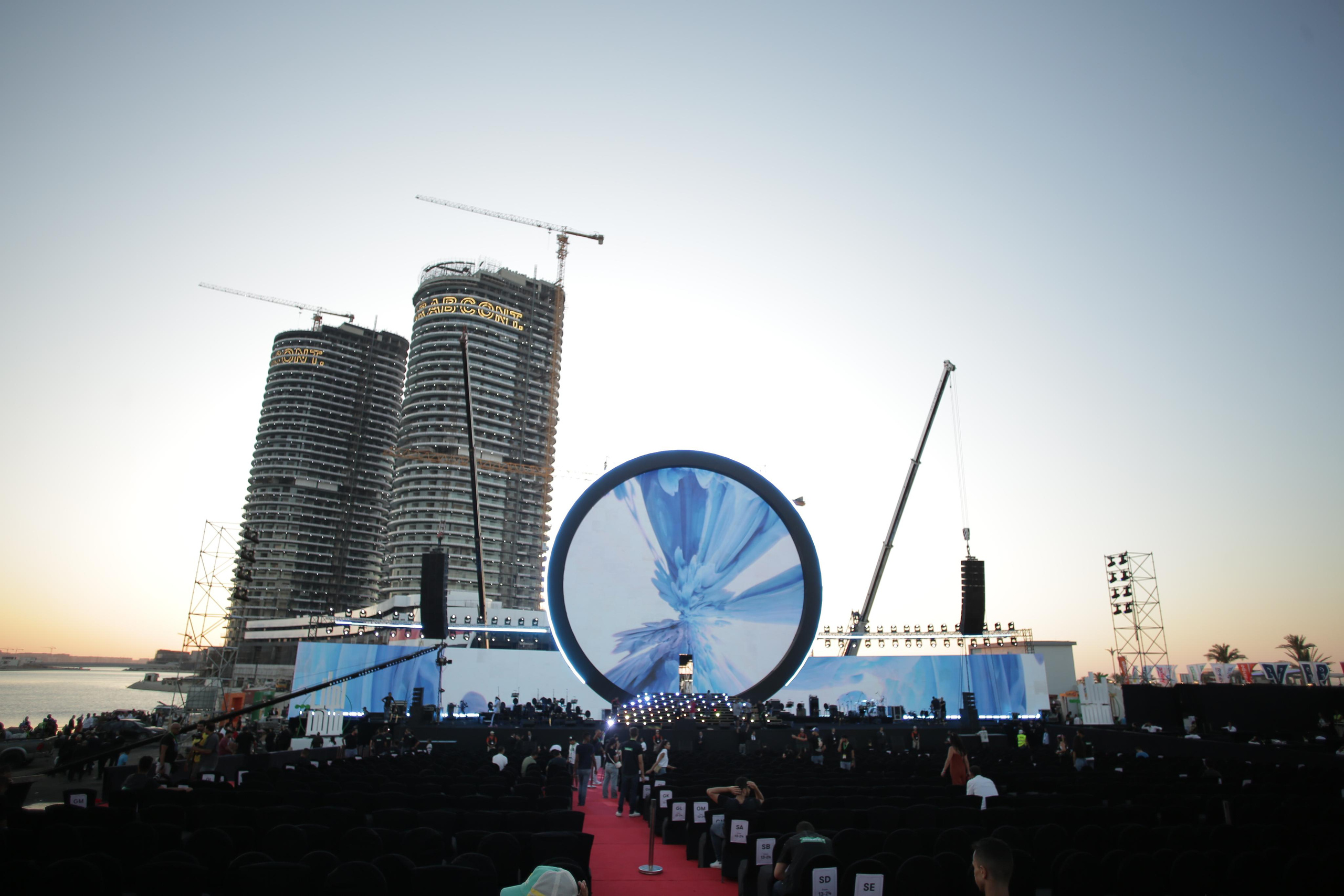 Amal Maher / Египет / 2022. OOPS