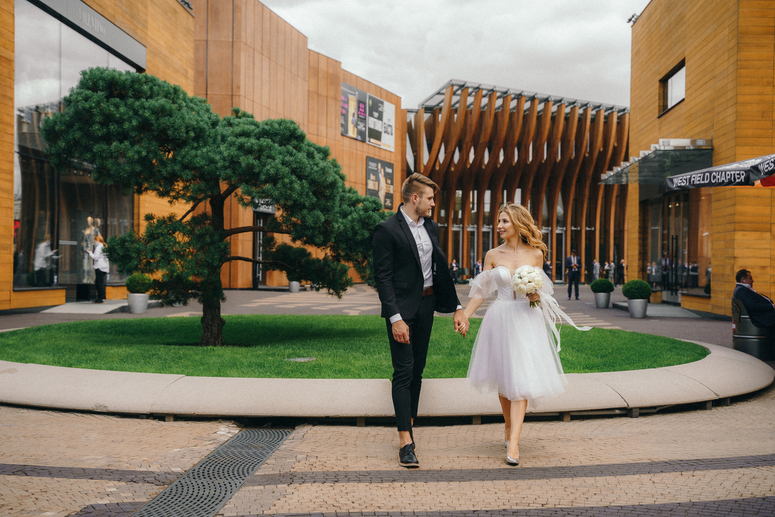 Свадебная фотосессия в Barvikha Luxury Village для Алексея и Юли