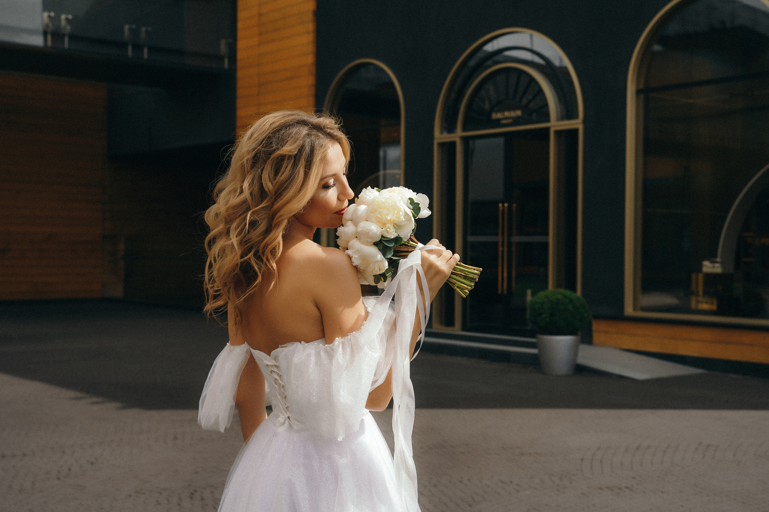 Свадебная фотосессия в Barvikha Luxury Village для Алексея и Юли