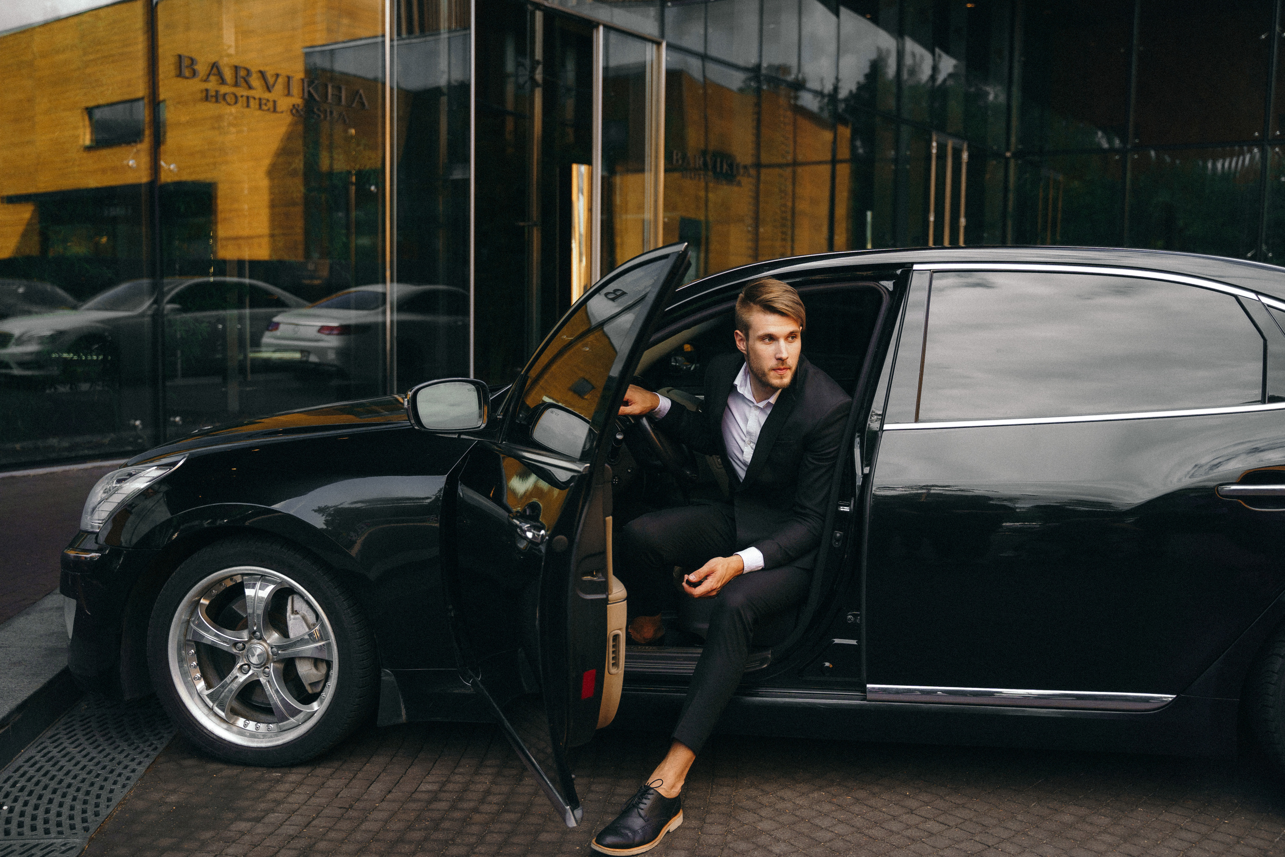 Свадебная фотосессия в Barvikha Luxury Village для Алексея и Юли