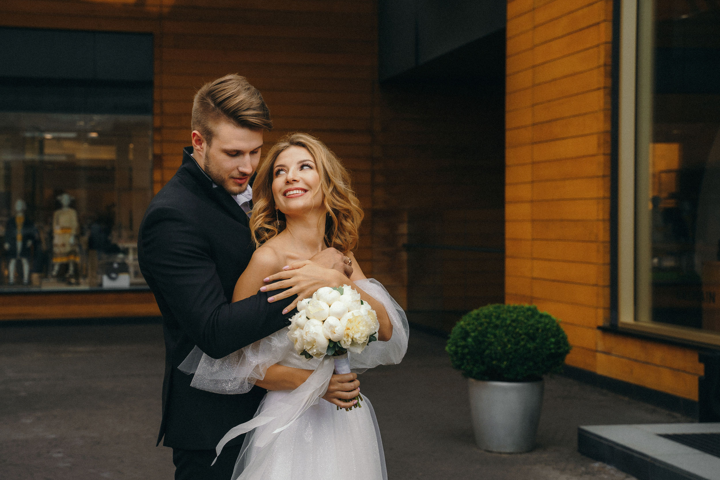 Свадебная фотосессия в Barvikha Luxury Village для Алексея и Юли