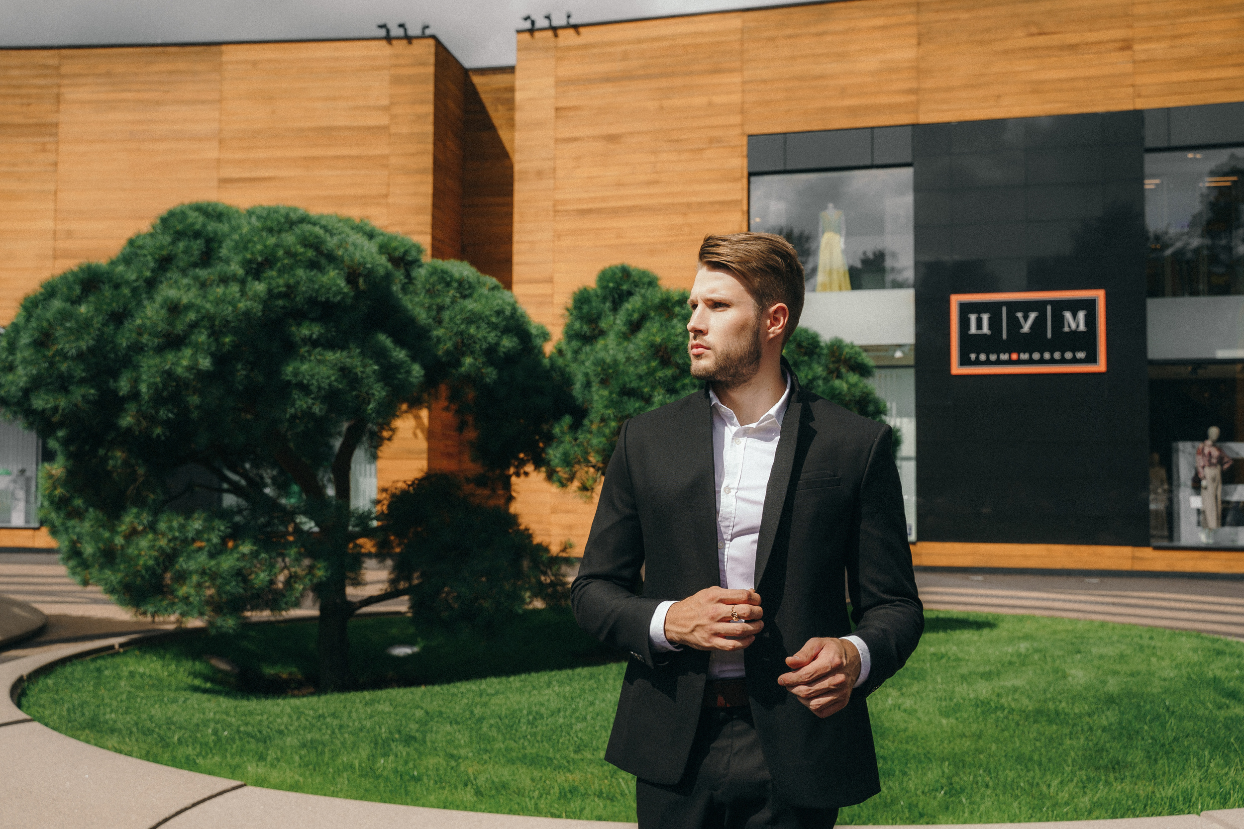 Свадебная фотосессия в Barvikha Luxury Village для Алексея и Юли