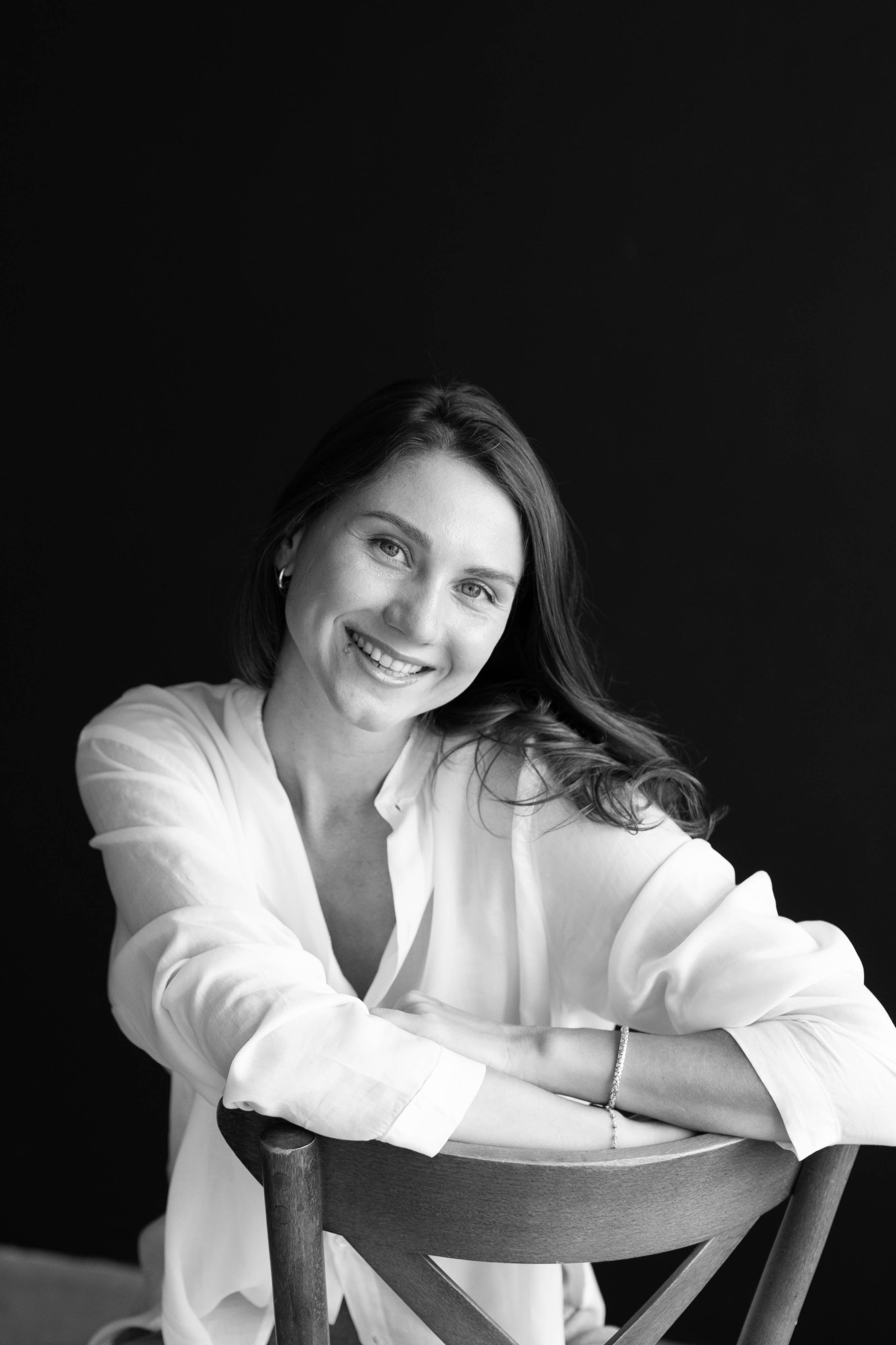 Ана и Мария. Сестры. Фото для родителей. Портретный фотограф. Вероника Варламова.Москва. Женский, мужской, семейный, художественный, имиджевый портрет