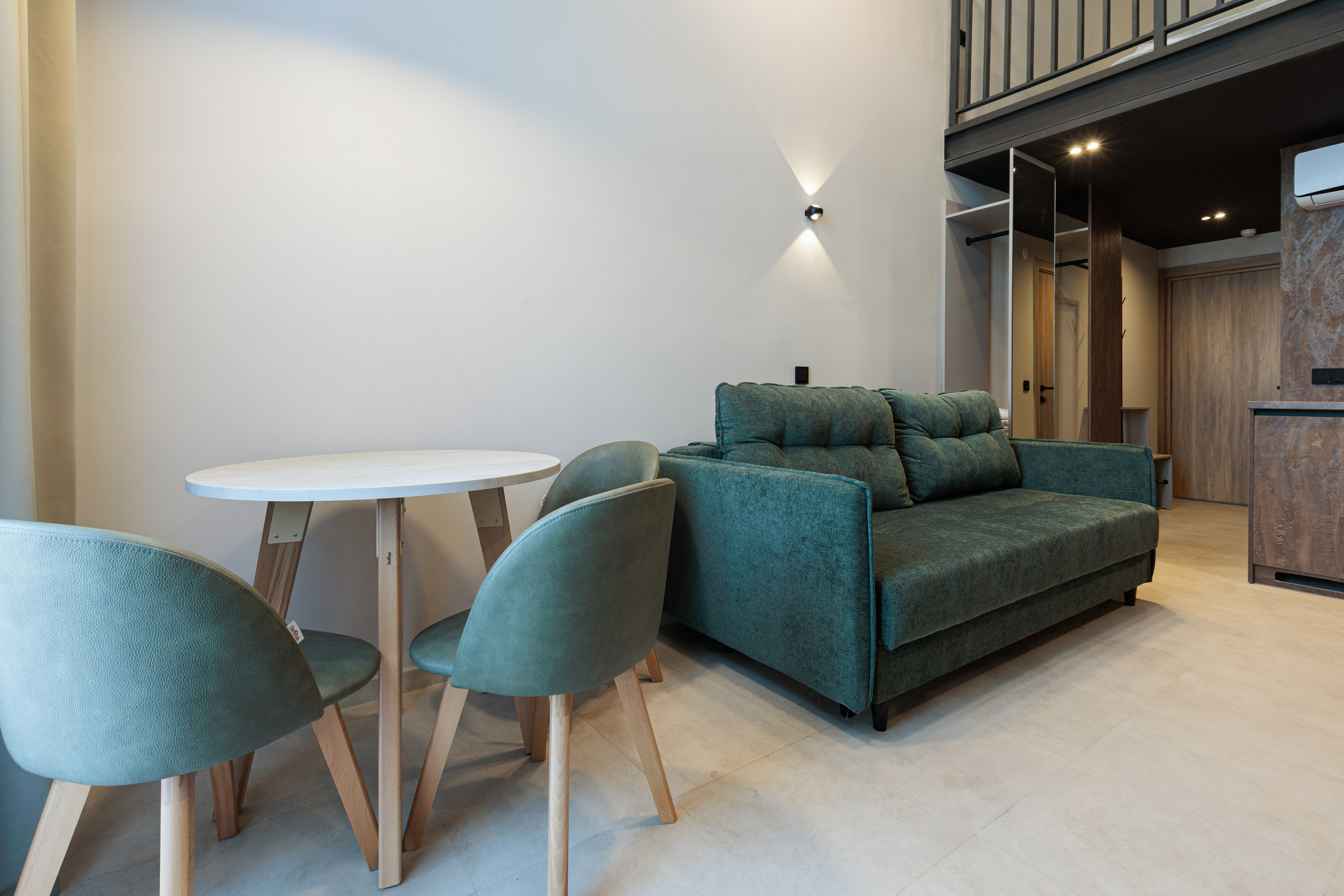 Фотограф для интерьерной съемки апартаментов. Контент для бизнеса в Екатеринбурге Полдень Медиа