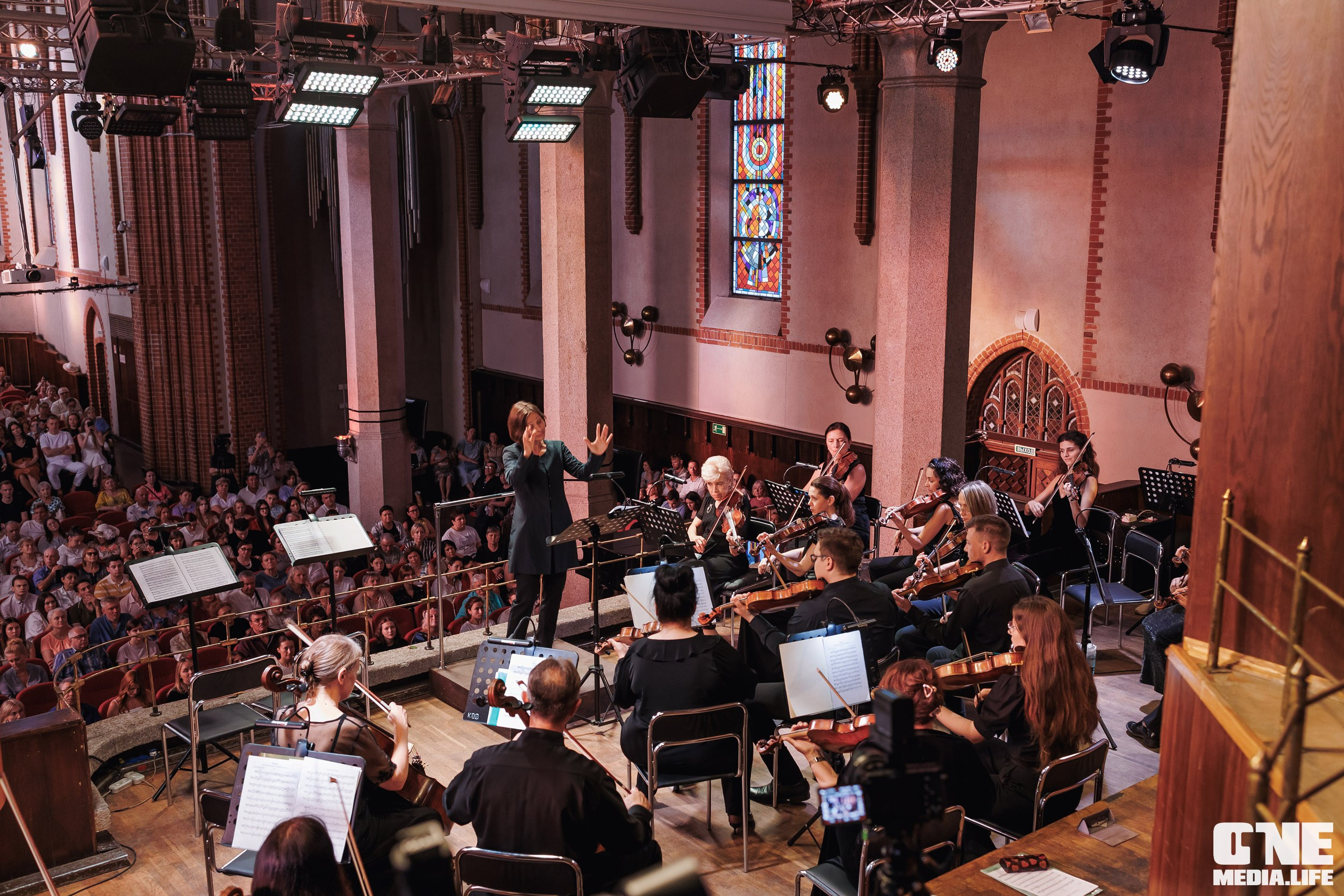 Фоторепортаж из Калининградской филармонии. One Media Life: фоторепортажи, фотоотчеты с мероприятий и заведений