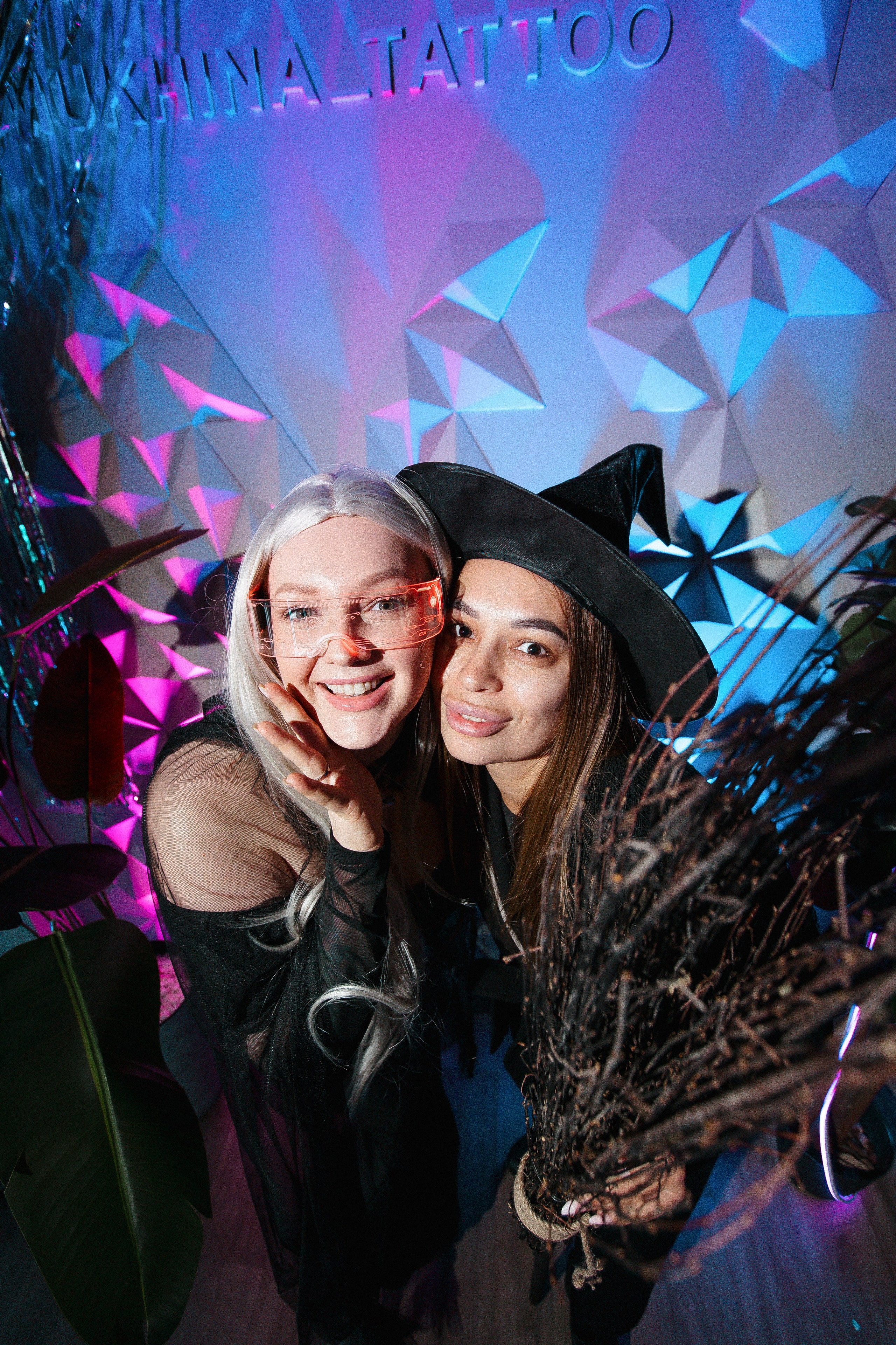 Walk-In Day в стиле киберпанк в тату-студии MUKHINA TATTOO. СВОИ. ФОТООТЧЕТЫ-СОБЫТИЯ-МЕСТА