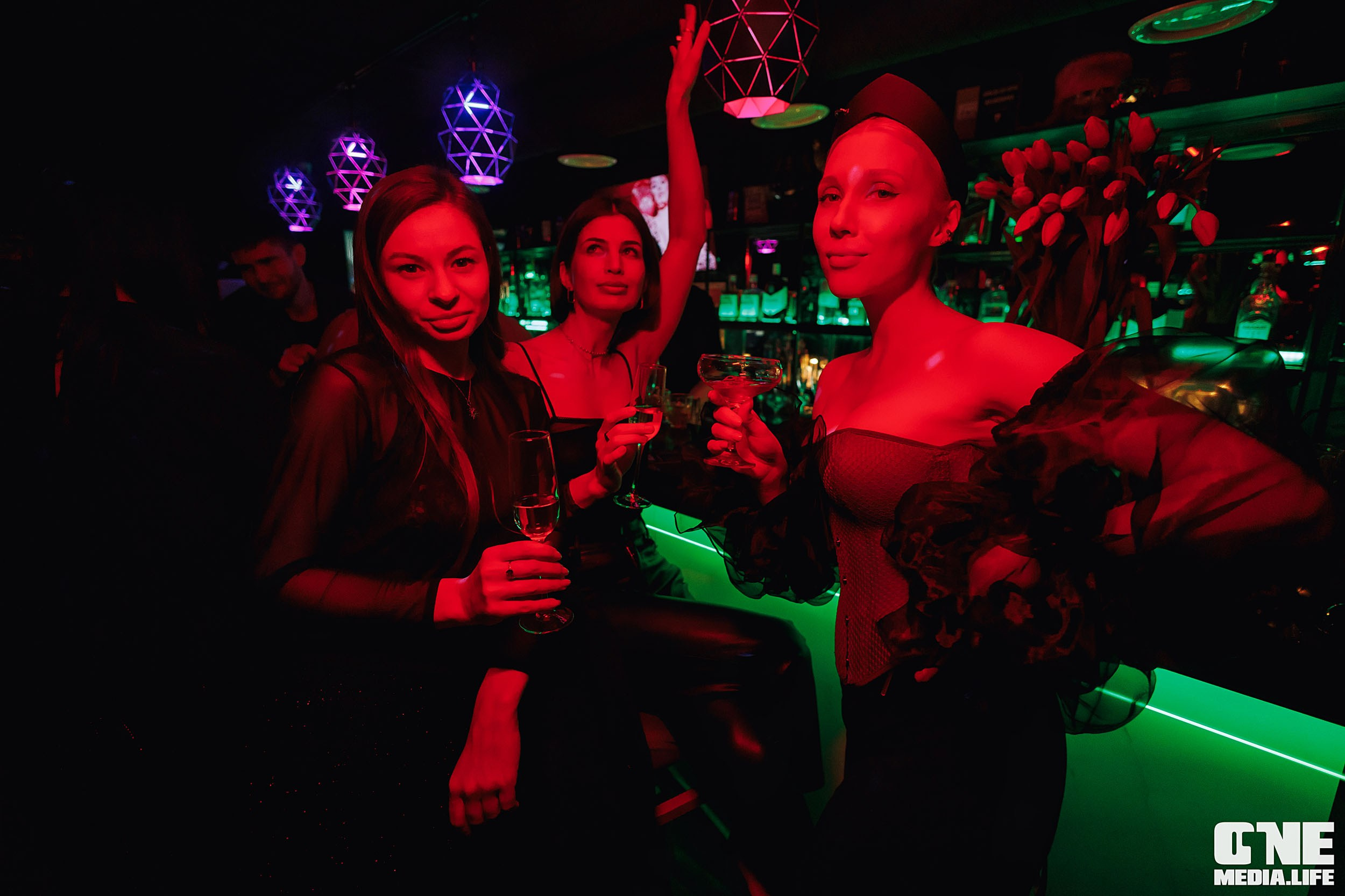 Фоторепортаж из бара Secret. One Media Life: фоторепортажи, фотоотчеты с мероприятий и заведений
