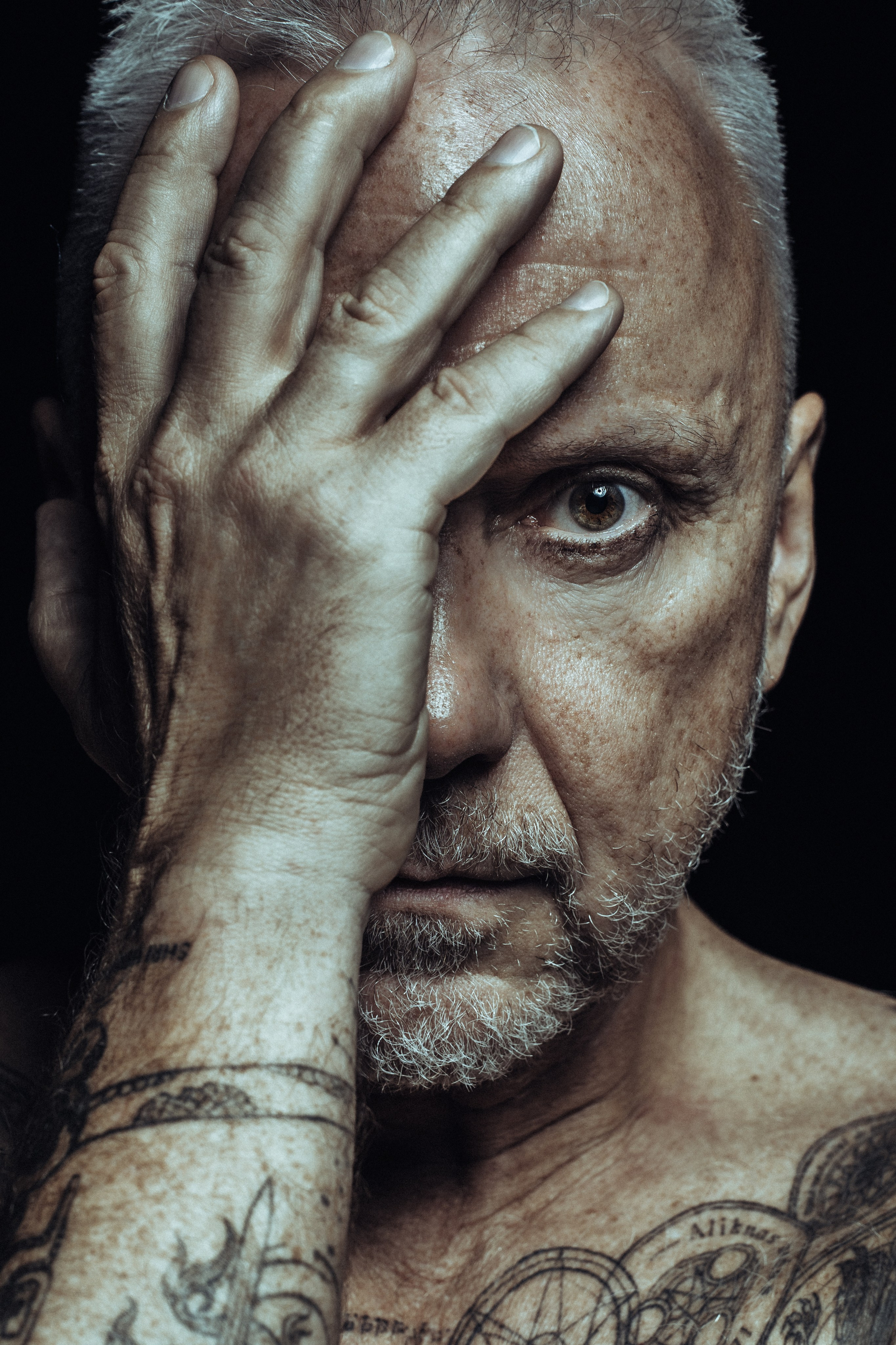 Oleg Koshmarov — Portrait Photographer in Moscow