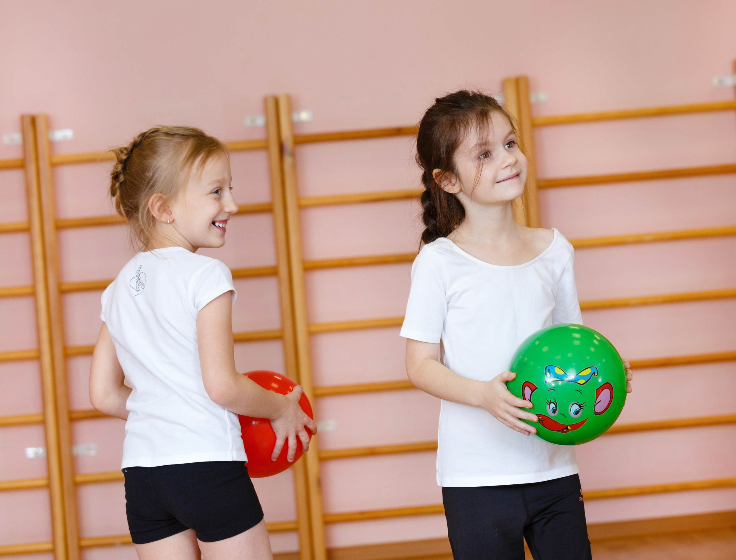 ФОТОКНИГИ | Пожалуй лучшие фотокниги в Красноярске. Выпускные альбомы Красноярск