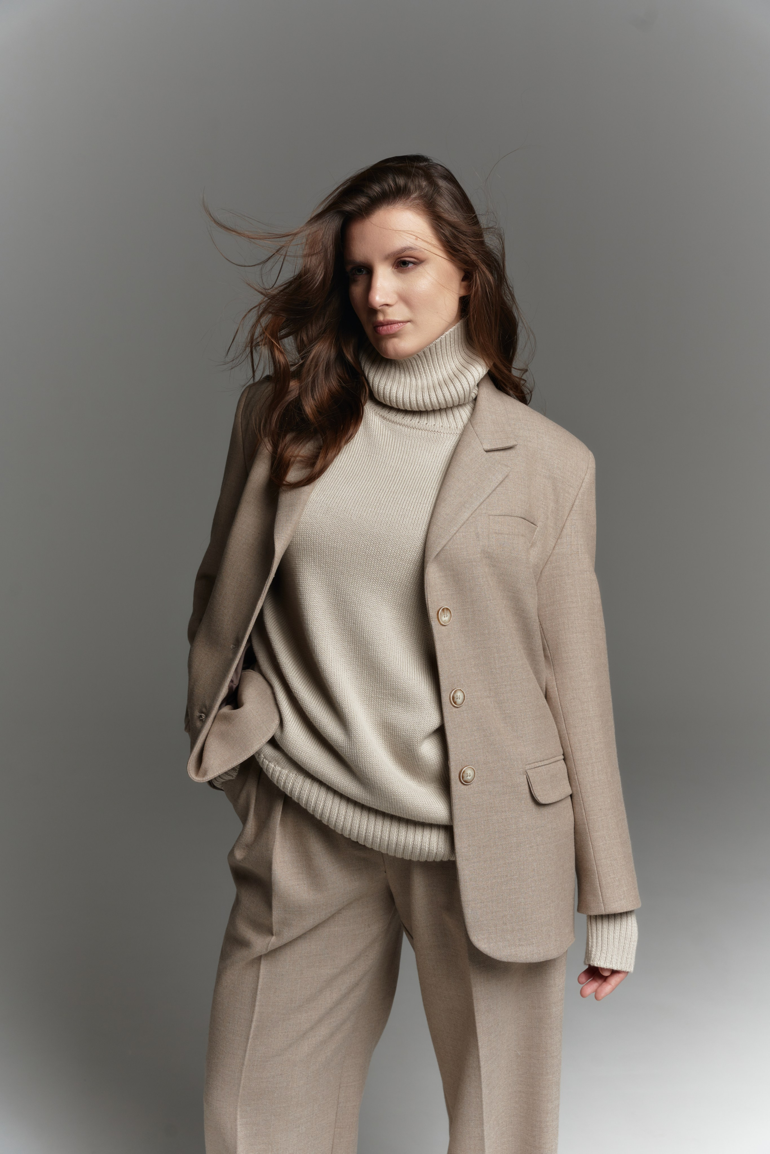 Модель Полина Новосибирск. Коммерческий фотограф для маркетплейсов Wildberries и Ozon в Новосибирске — фото и видео для брендов