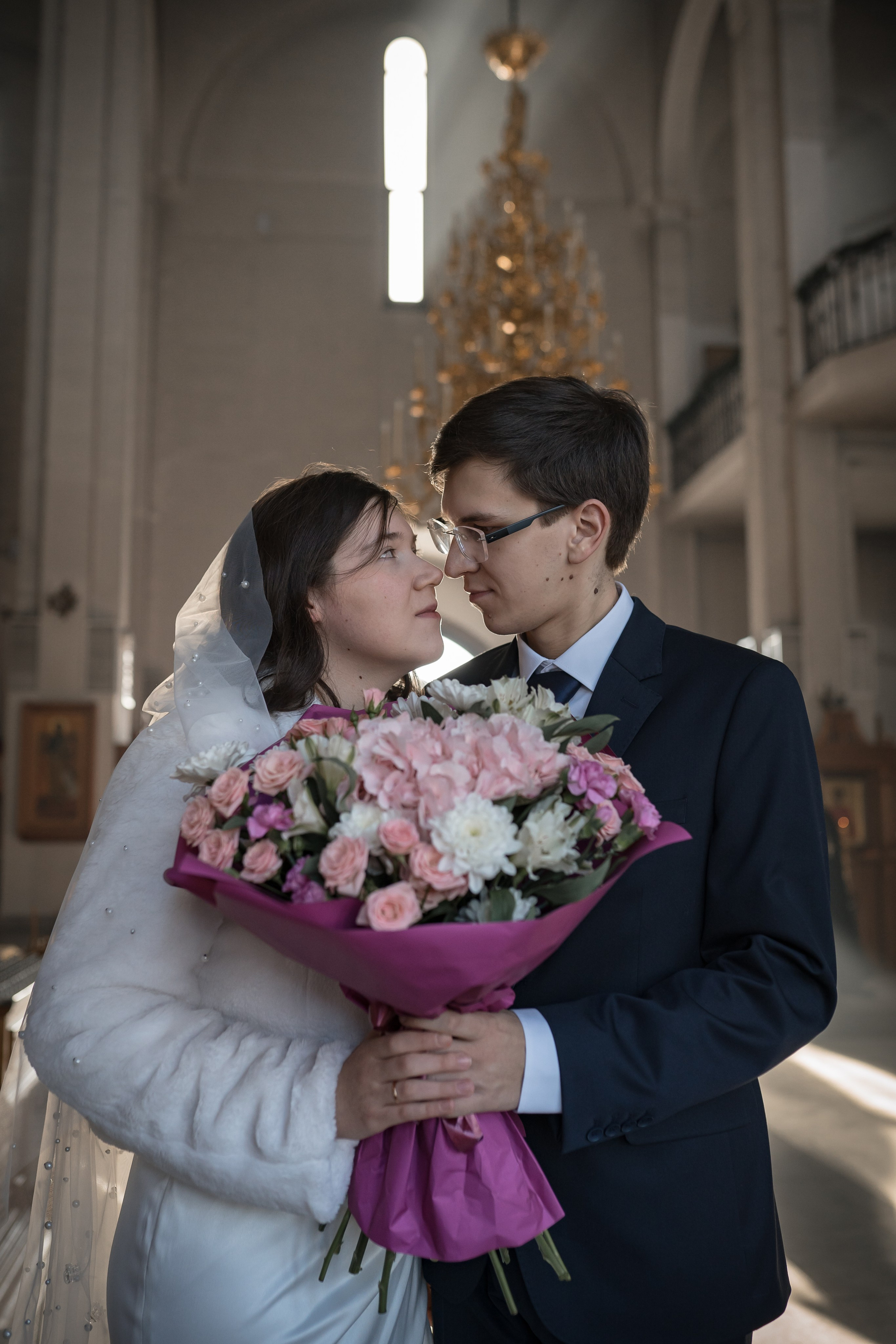 крещение венчание фотограф на венчание фотограф на крещение невеста свадьба обручальное кольцо медовый месяц православие венчание молодожены