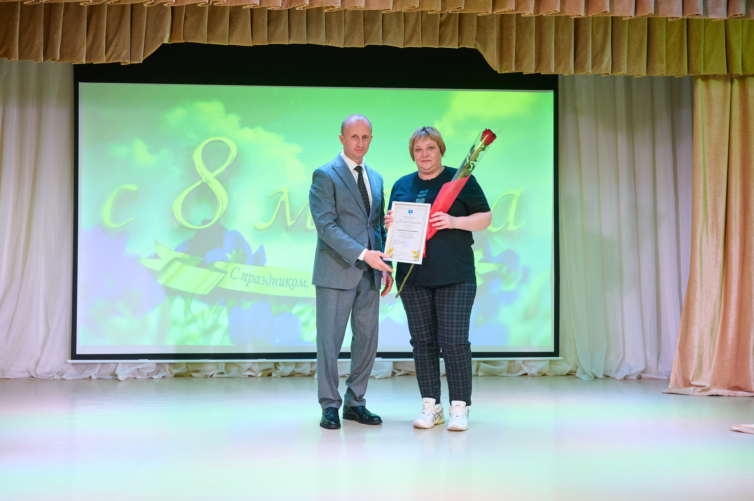 8 марта в Виноградном. Жизнь курорта Кабардинка в фотографиях