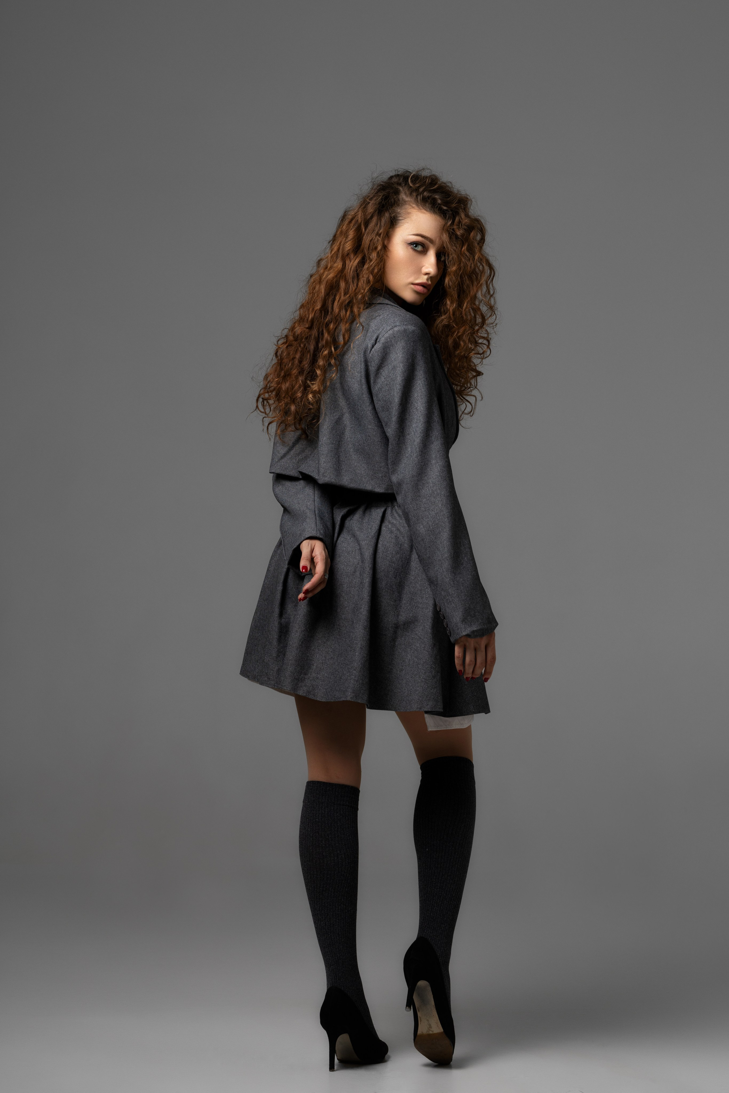 Студийная съемка на циклораме с испульсным светом с Дианой для «себя». Дмитрий Шульгин, портретный фотограф в Воронеже