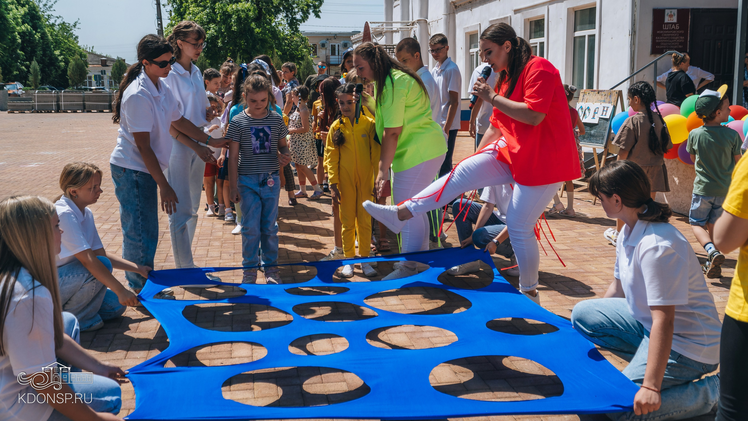 Должны смеяться дети. Новотитаровский Дом культуры