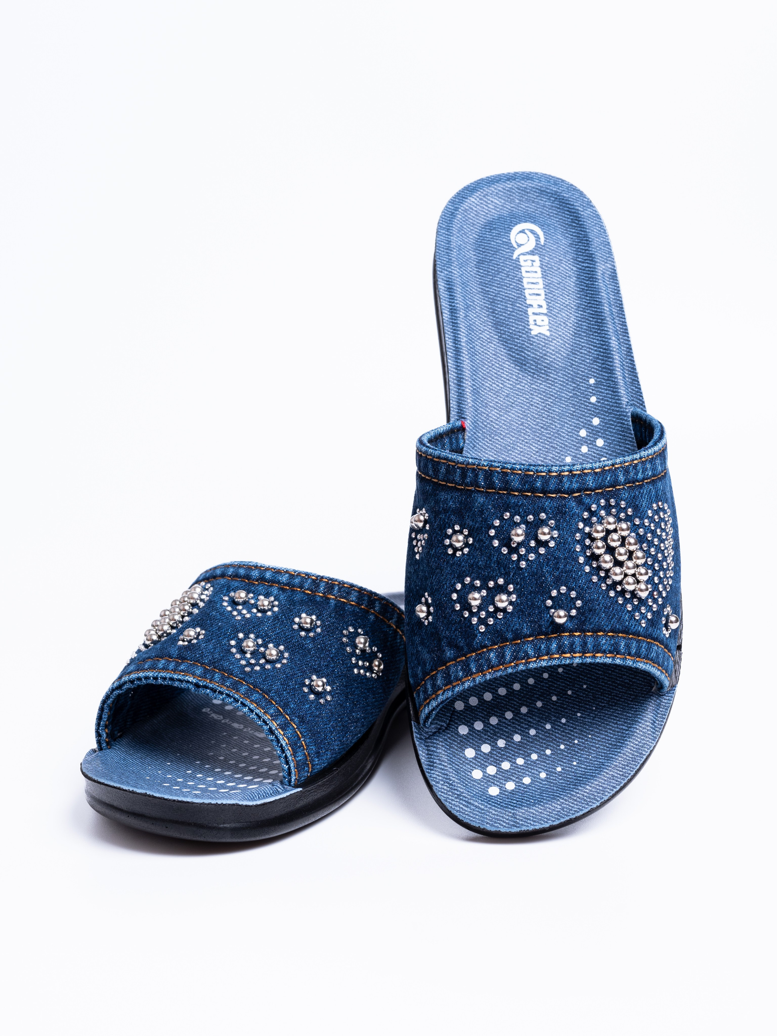 Тапочки. Предметный фотограф, фото для маркетплейсов Пятигорск, КМВ