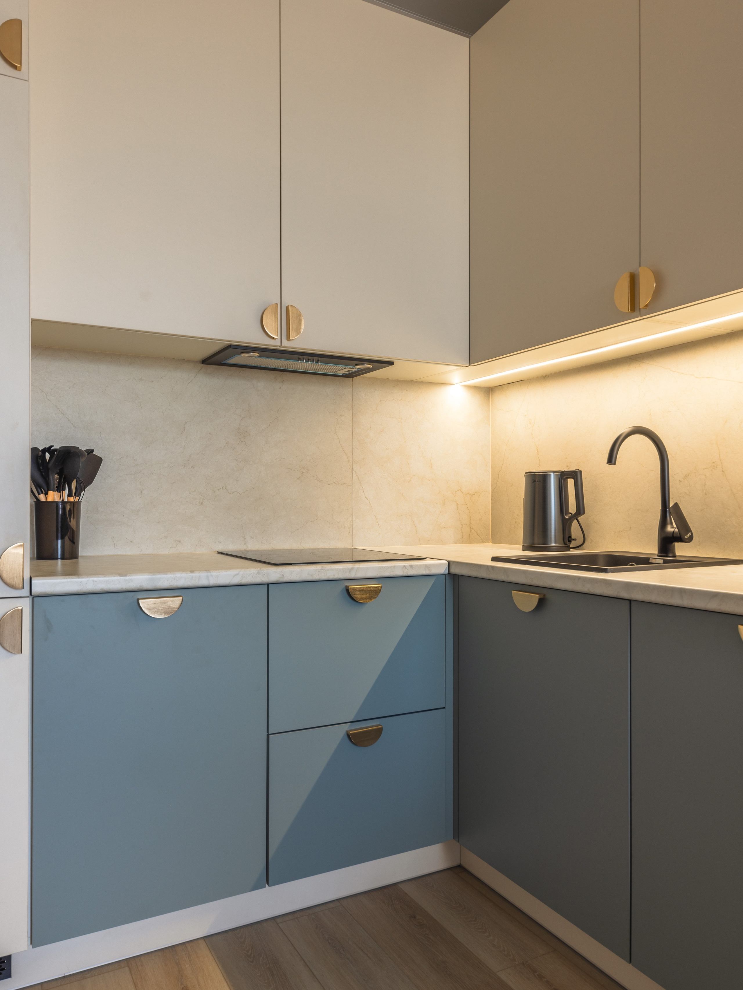 Кухня-гостиная 50 м² в ЖК Наследие на Марата — интерьерный дизайнер Ксения Новикова ksudsgn, проект для аренды в Санкт-Петербург