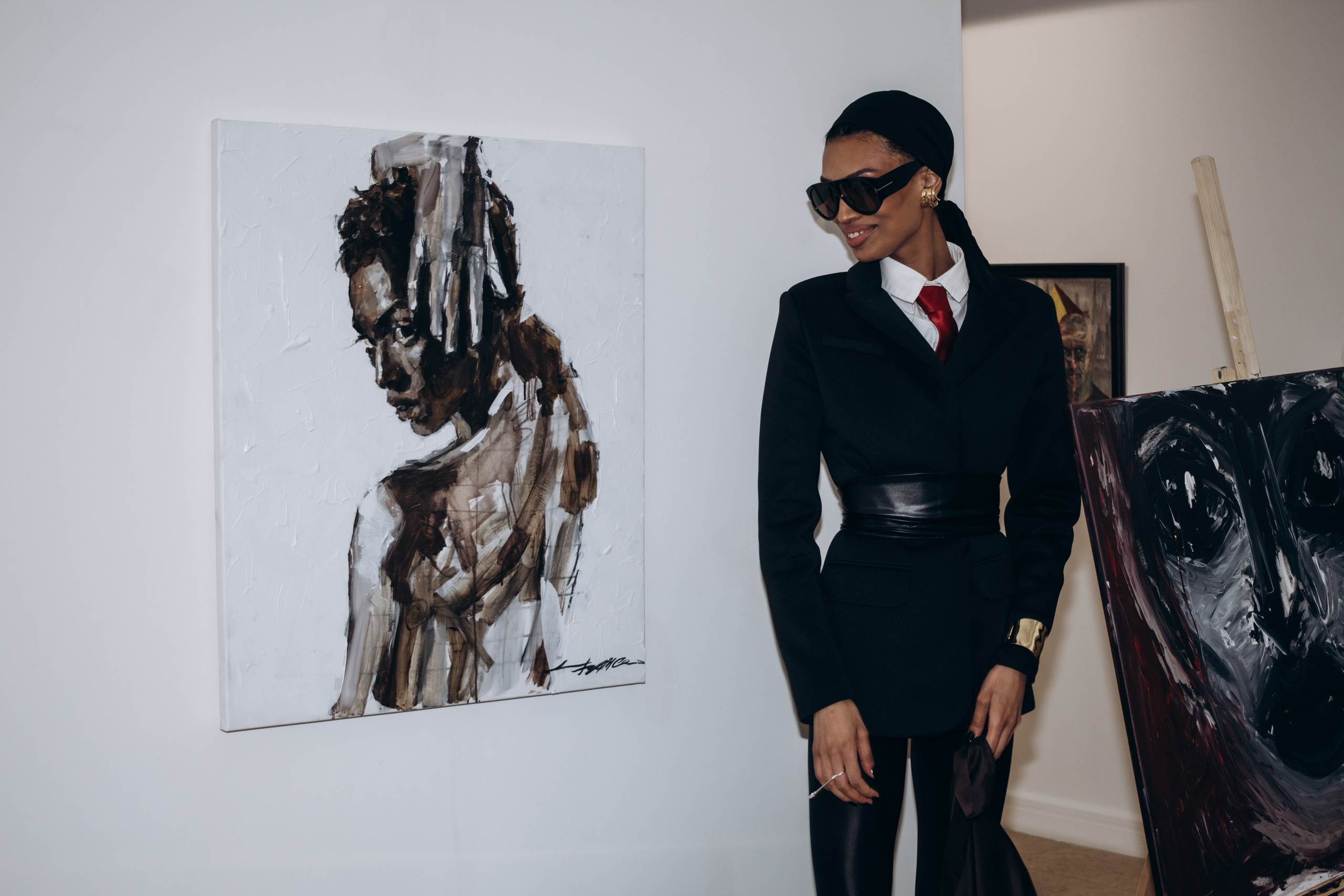 репортажная фотосъемка выставки художницы дарьи санатиной-картина макса борисова