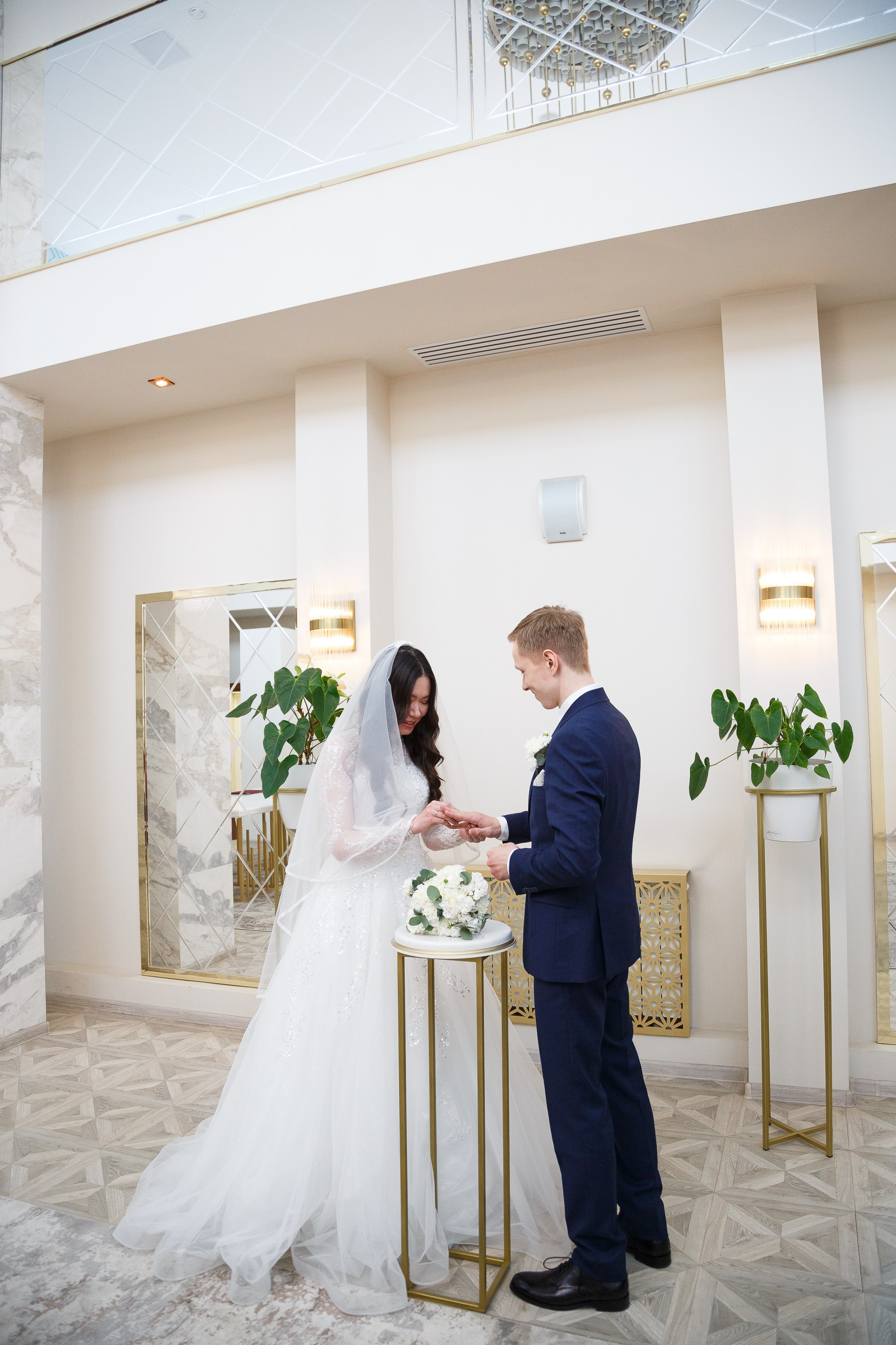 Роспись во Дворце бракосочетания № 4. Свадебный фотограф Арсений Юревич.