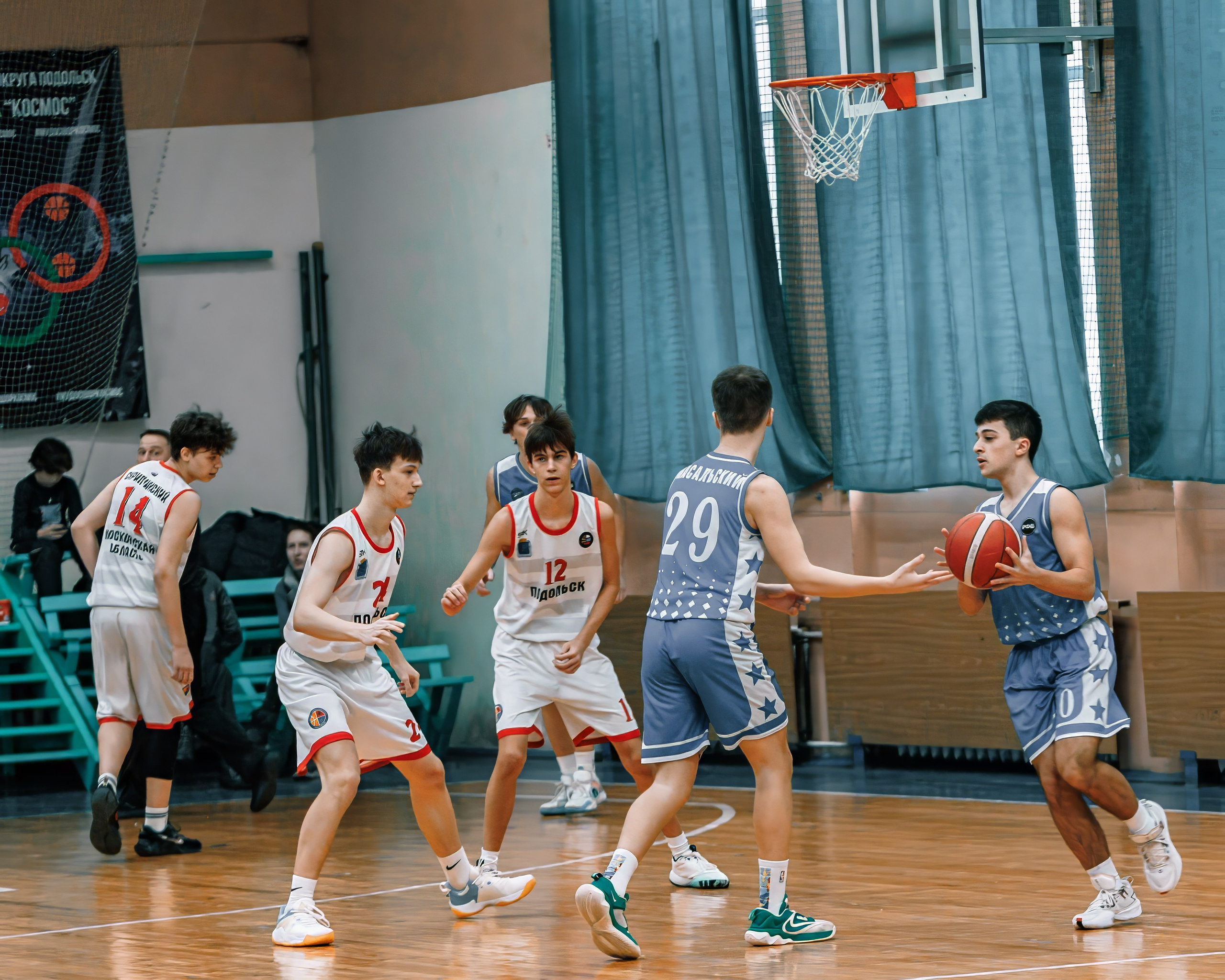 СШОР «Космос». Выпускные альбомы и школьный фотограф в Подольске, Троицке, Щербинке, Москве и Московской области