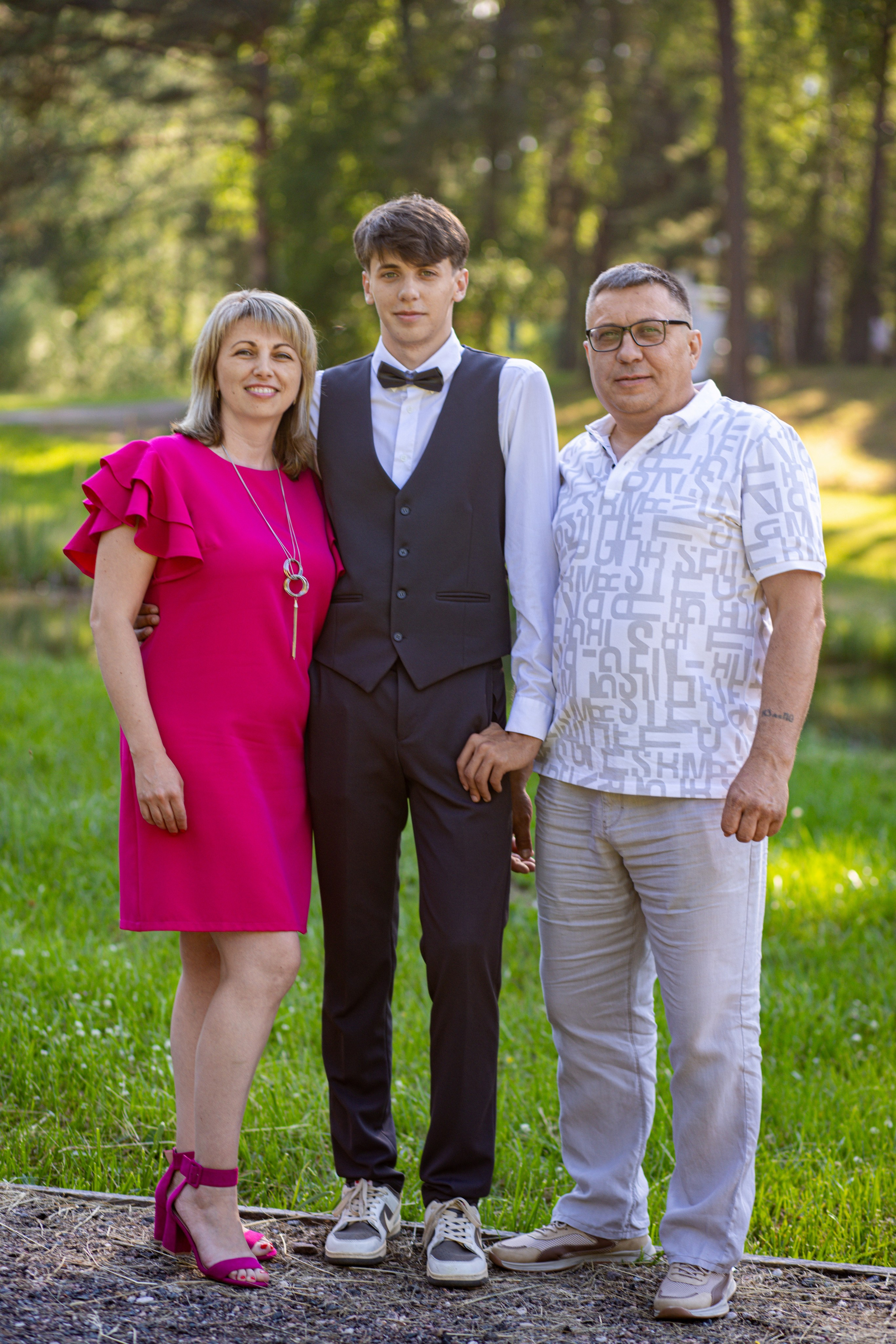 Фотосессия на выпускной. Школа № 12, 11 класс, 2024 г. Студия выпускных альбомов Остров