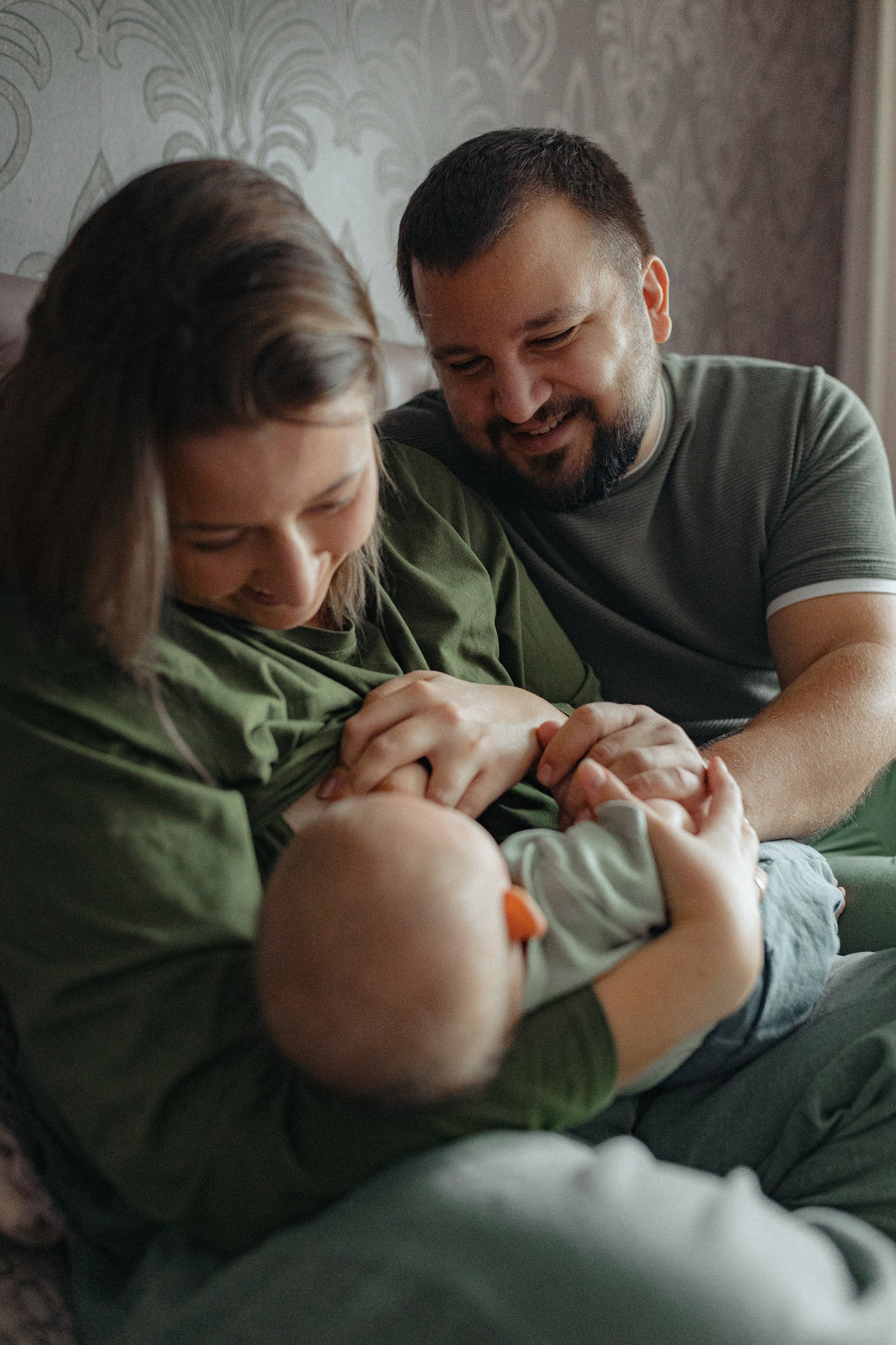 Домашняя семейная фотосессия с малышом. Портретный и семейный фотограф в Москве Мария Рослякова