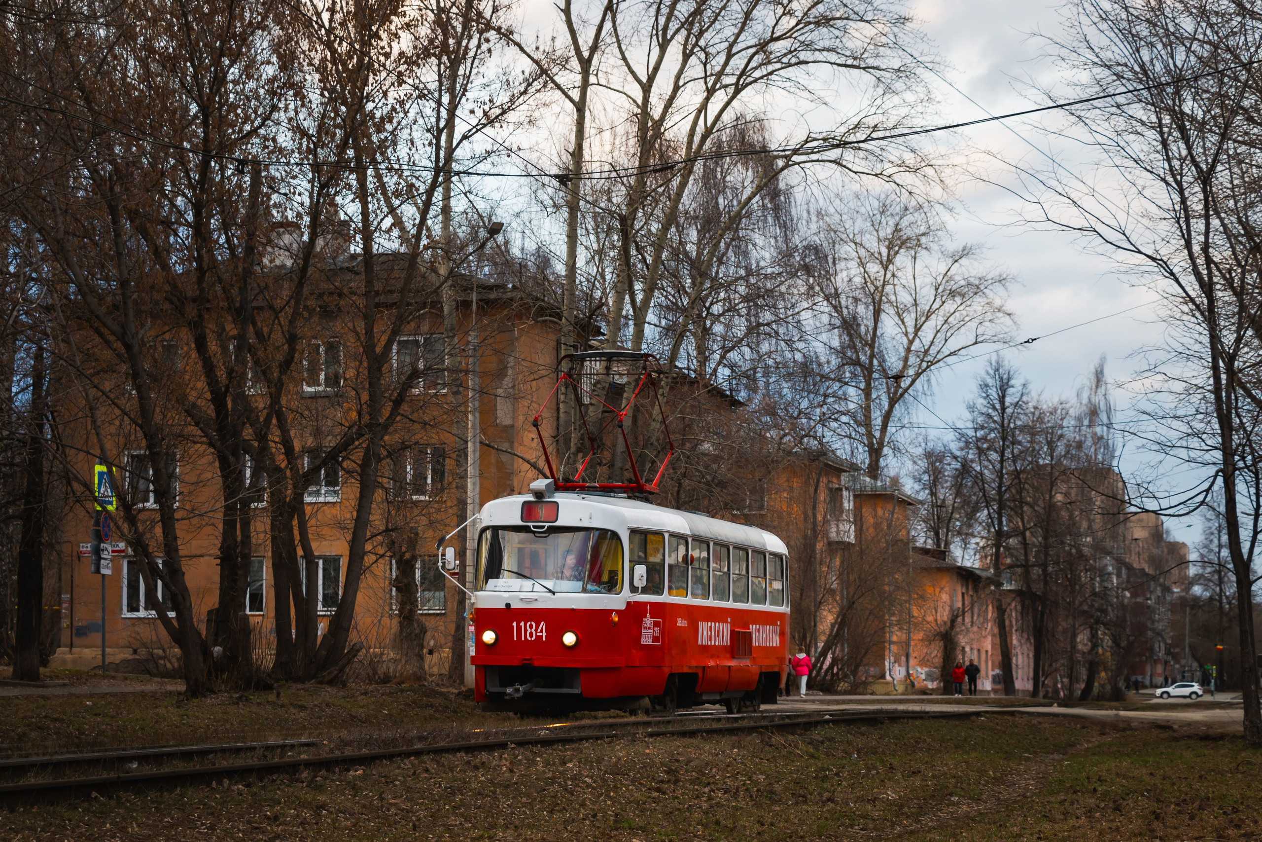 Трамваи не суетятся. Олег Романов. Мастер фото по спорту
